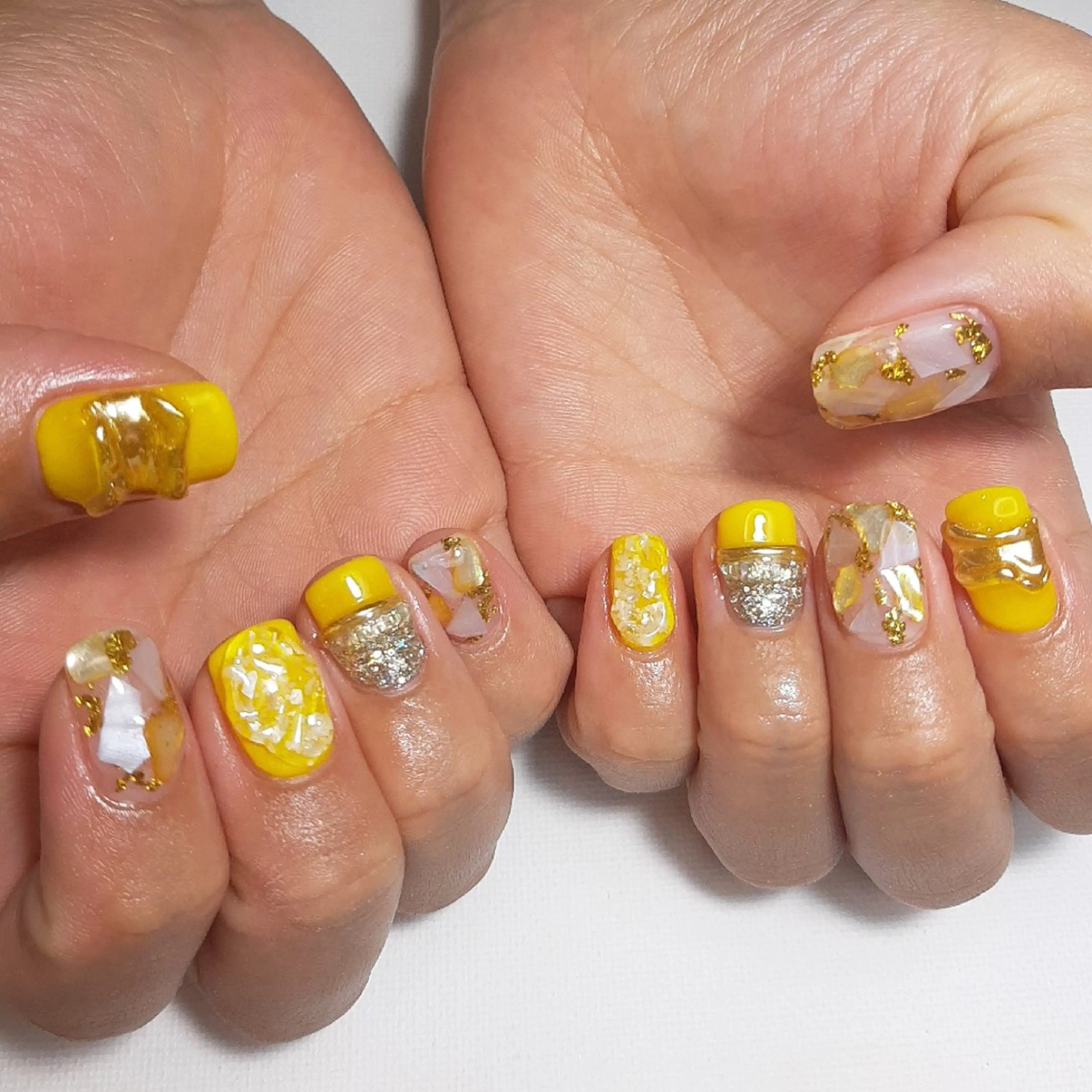 ネイル ジェルネイル 持ち込み ショートネイル 黄色 owlnail /持込みデザイン専門のネイルデザイン