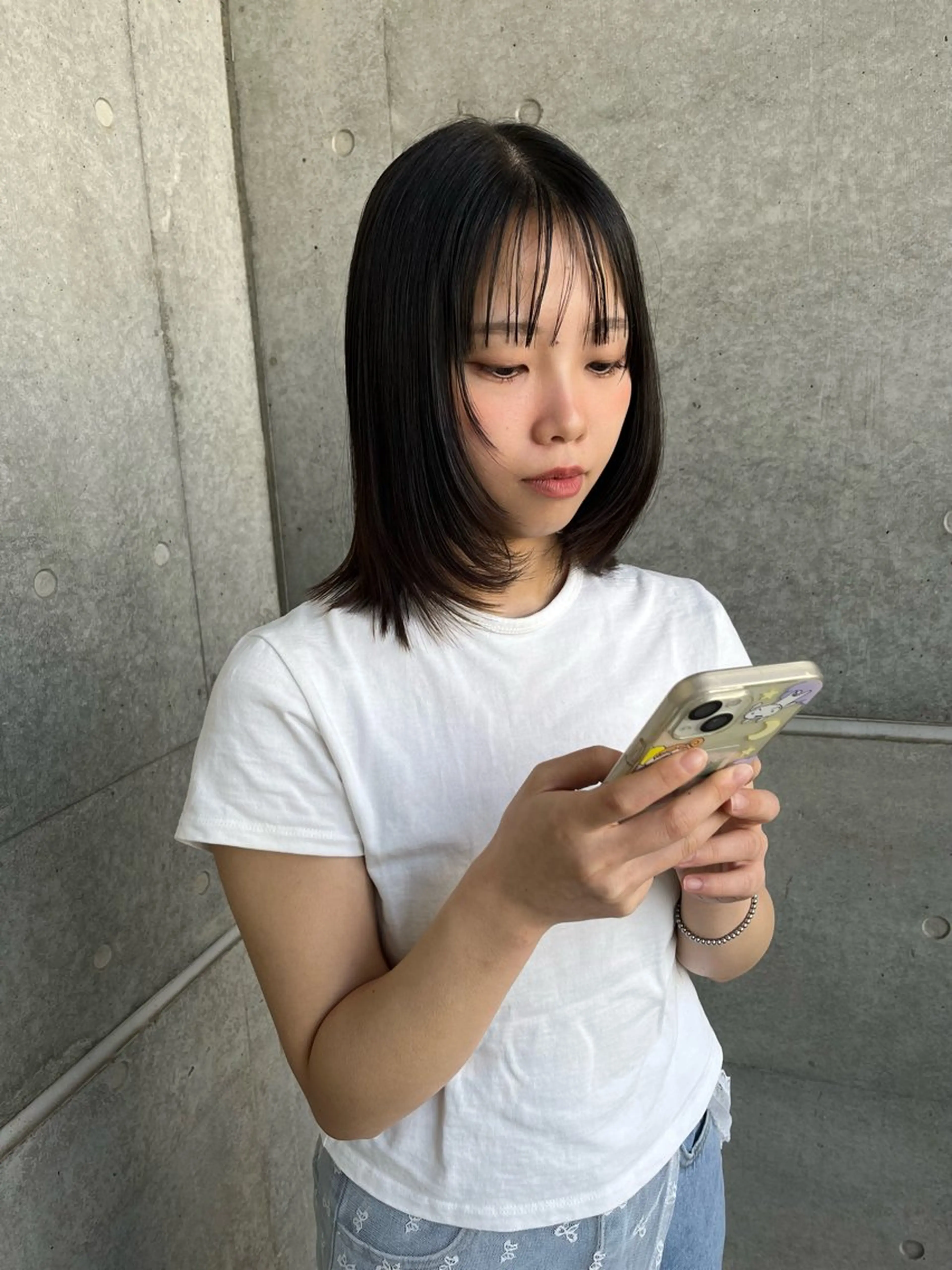 ミディアム レイヤーカット pigment 【ピグメント】所属・まどか/荒井/ 外国人風🥑のヘアスタイル