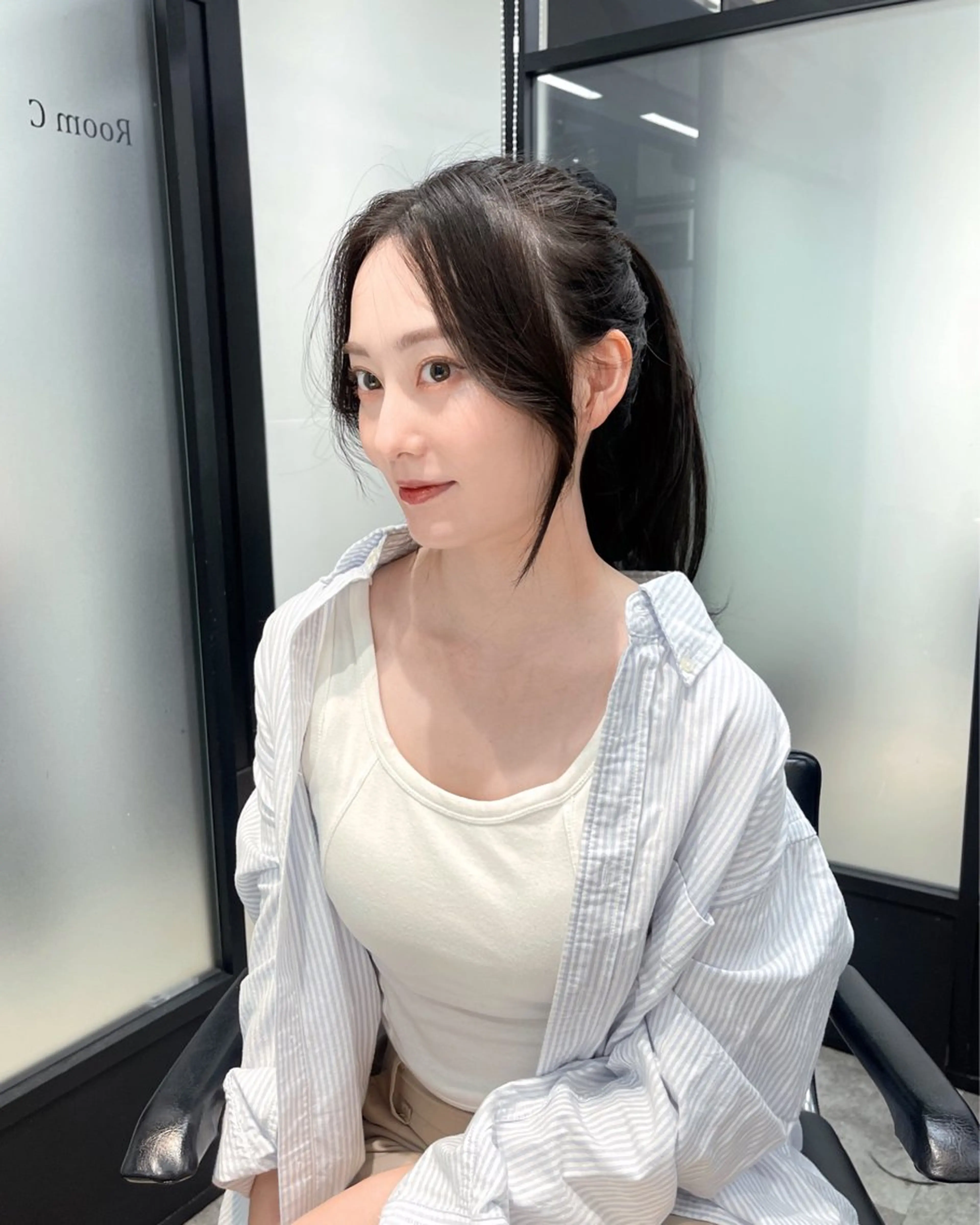 セミロング 韓国風ヘア レイヤーカット カット ヘアカラー トリートメント 韓国レイヤーカット ▫️水野 有真のヘアスタイル