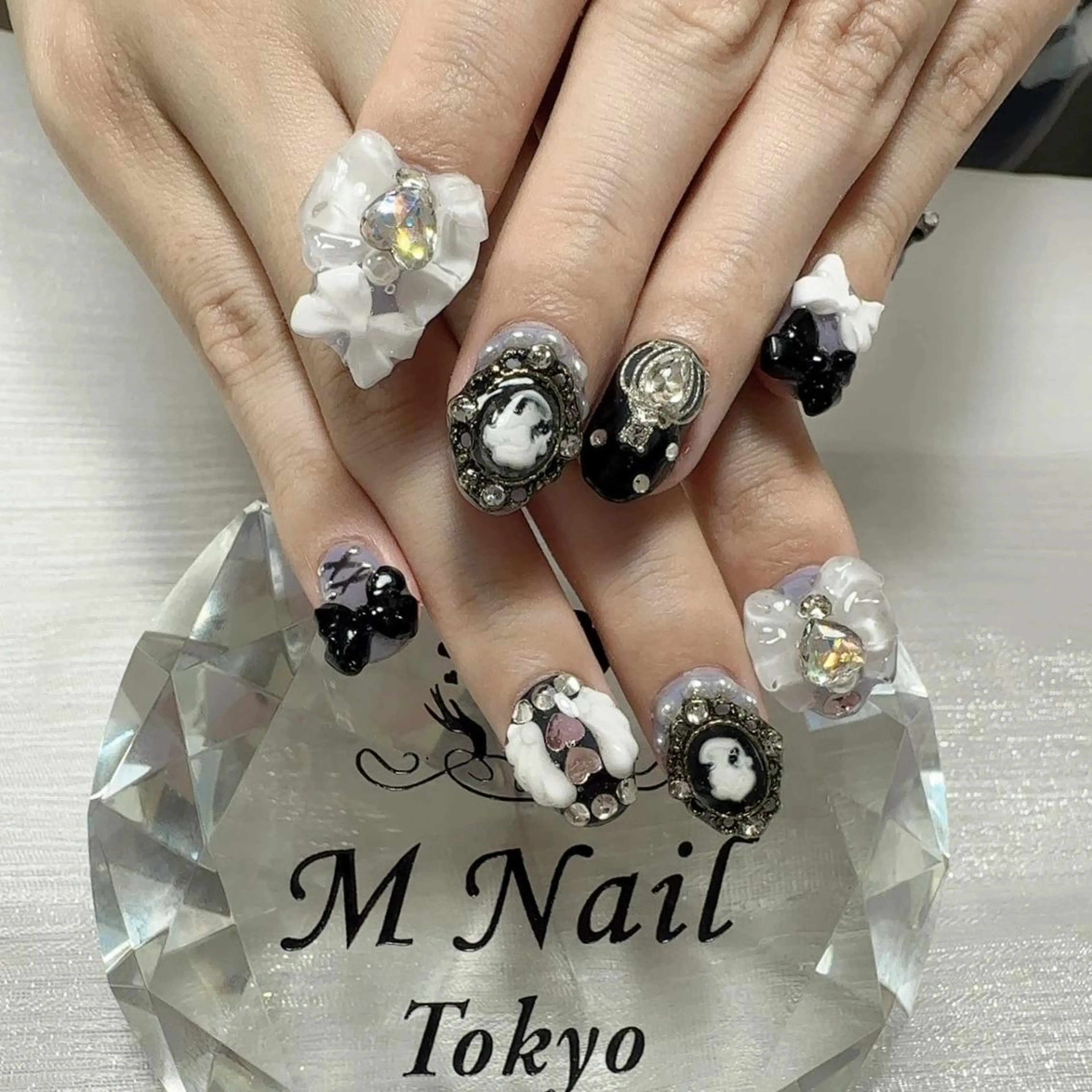ネイル 秋山 モモのネイルデザイン