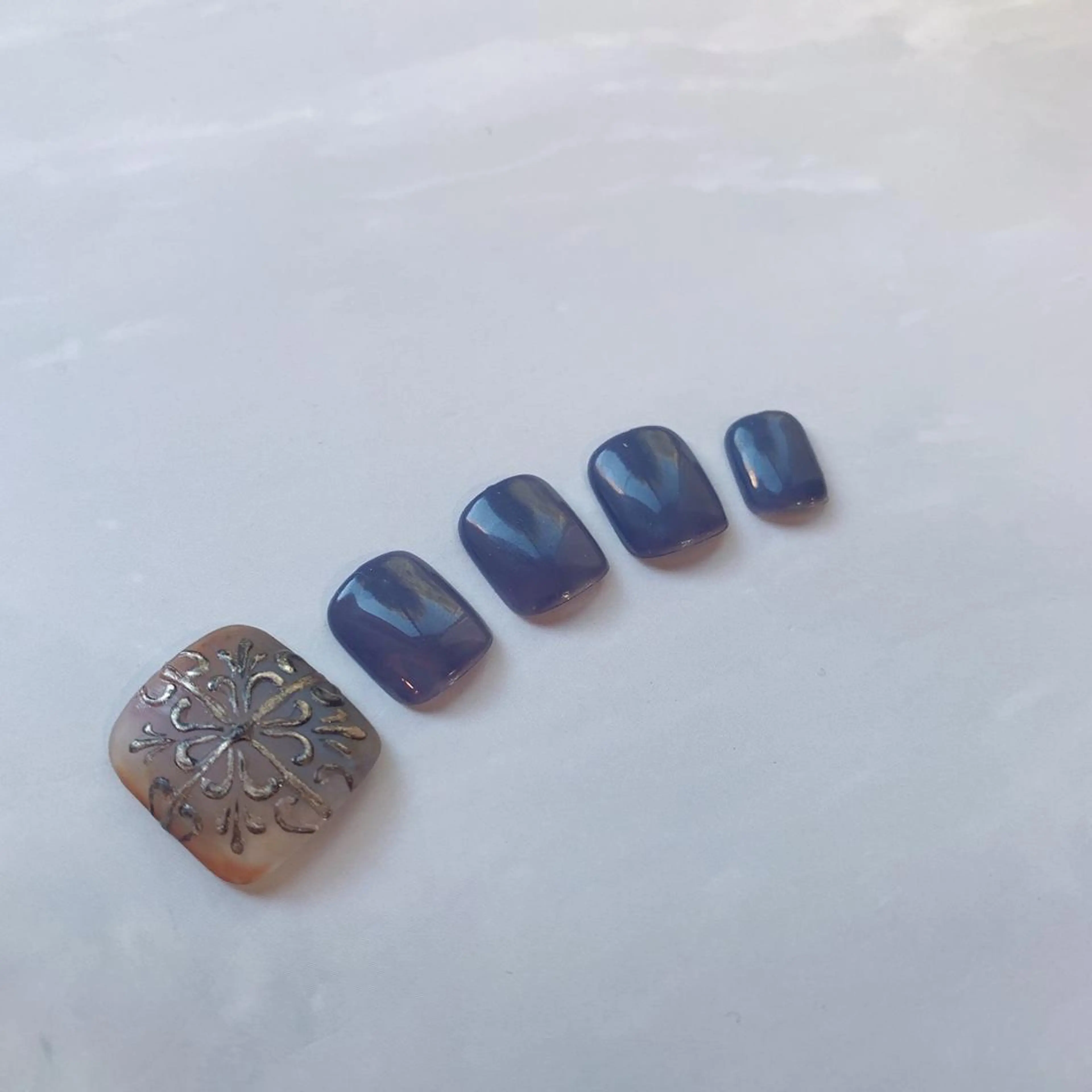 ネイル nail atelier  new moon所属・森 貴子のネイルデザイン