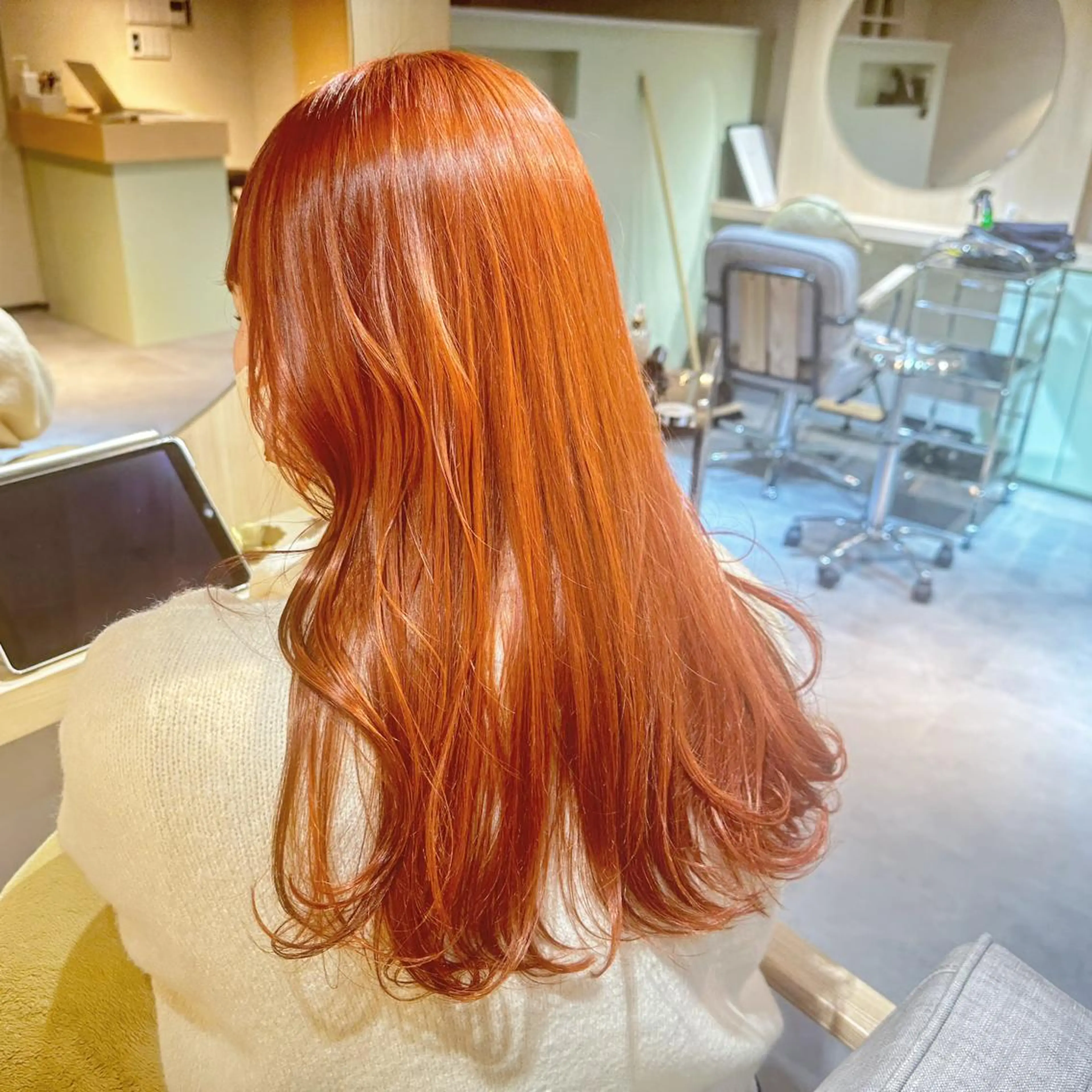 ロング カラー ブリーチ カット ヘアカラー トリートメント 【Uneユヌ】菊地 春那のヘアスタイル