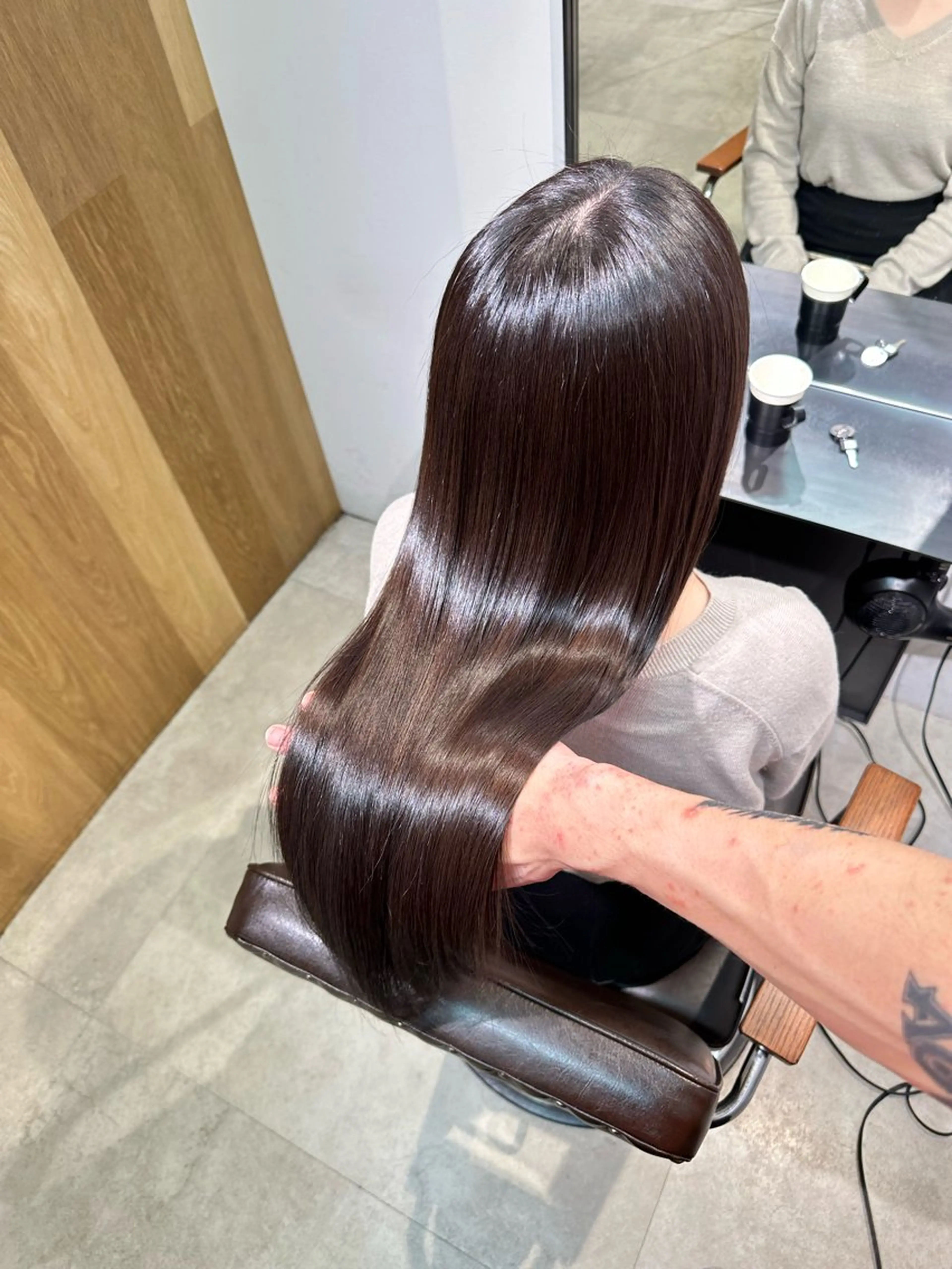 ロング ヘアカラー トリートメント DXシェアサロン渋谷所属・縮毛矯正🌝髪質改善 🌝しじたかゆきのヘアスタイル