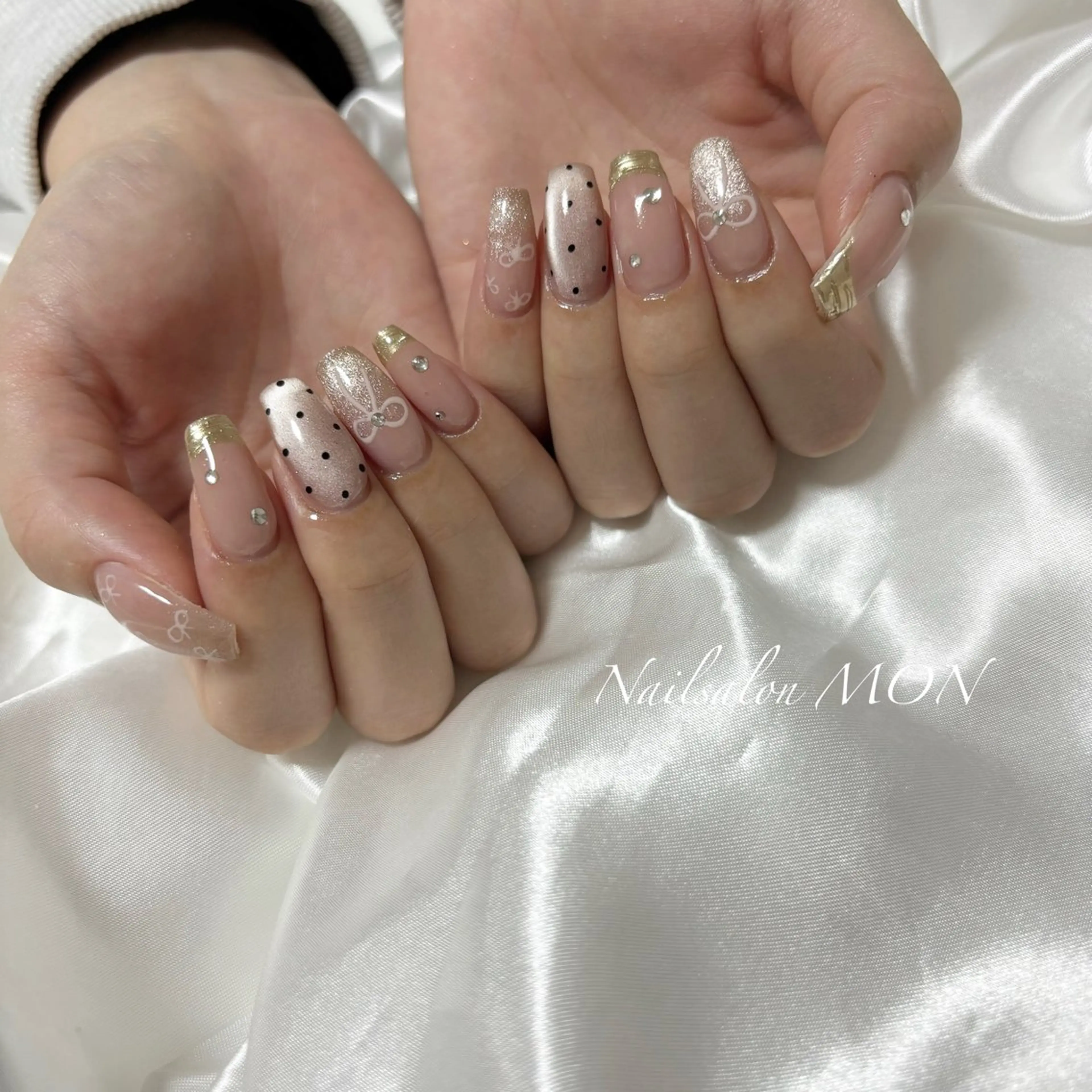 ネイル ストーンネイル ハンドネイル Nailsalon MONのネイルデザイン