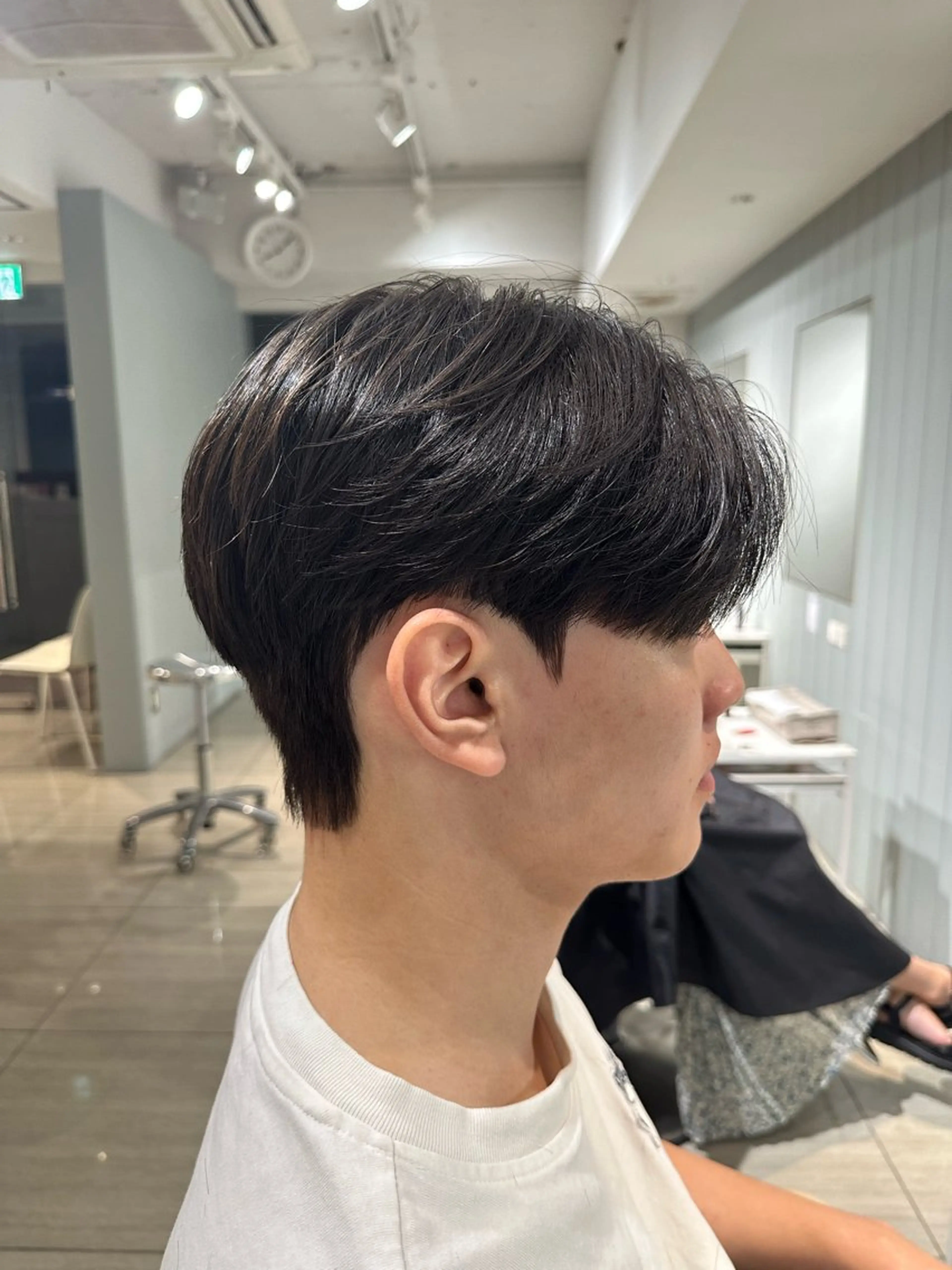 ショート パーマ メンズ センターパート ダウンパーマ メンズパーマ ダウンパーマ/カルマ パーマ/大阪韓国ヘアのヘアスタイル