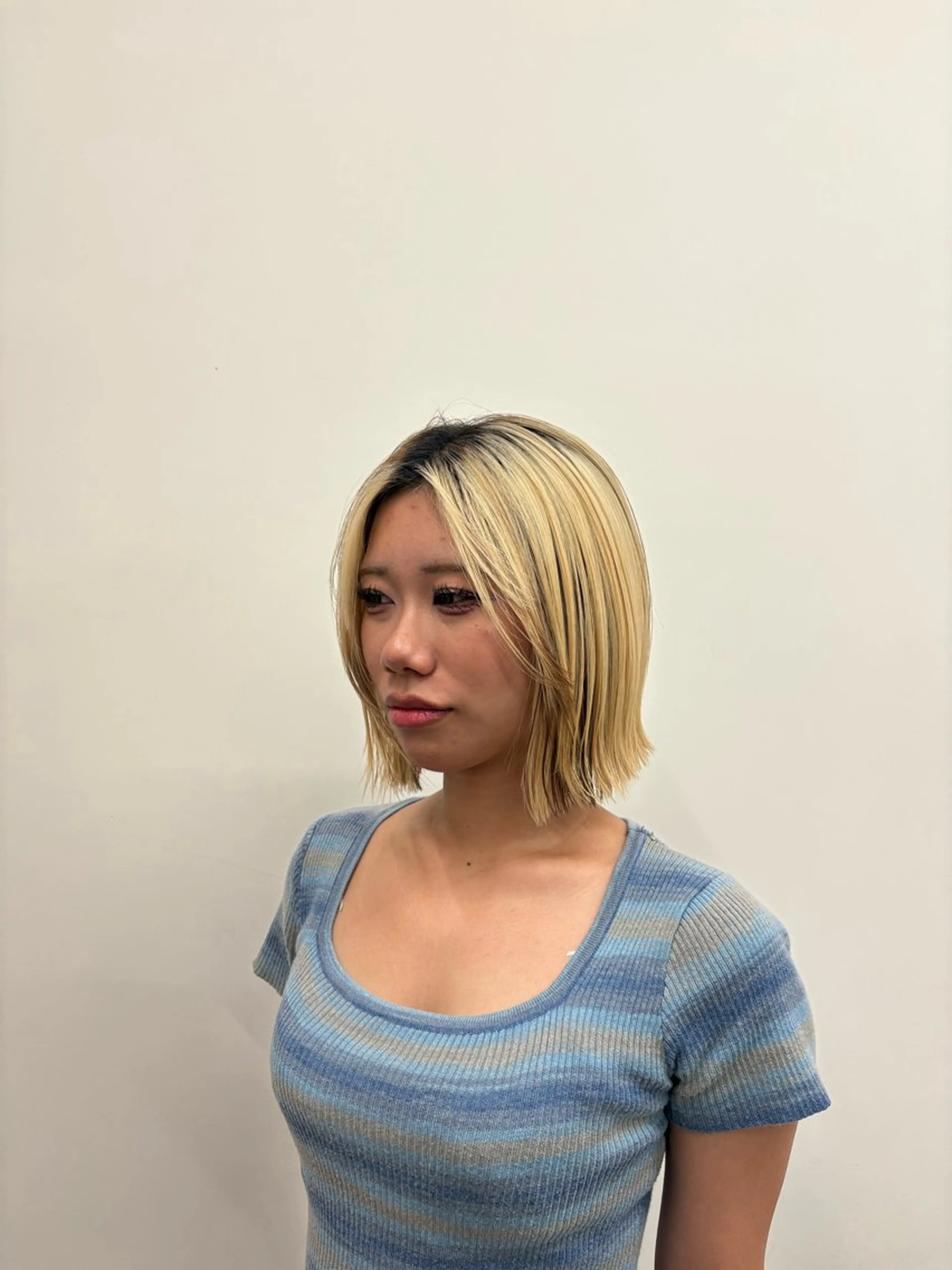 ミディアム ボブ SiSTA 自由が丘所属・自由ヶ丘 ボブ/レイヤーのヘアスタイル