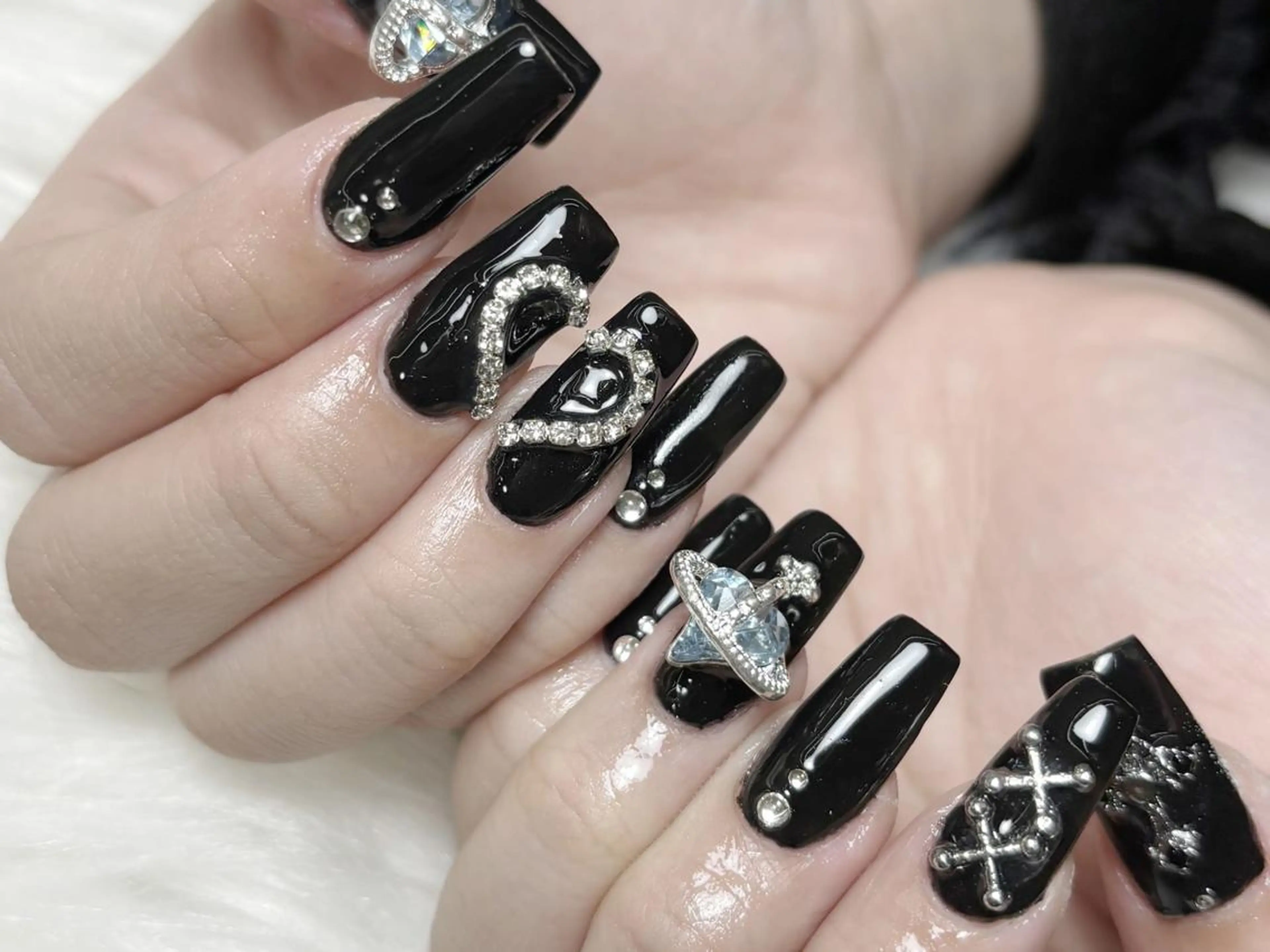 ネイル ki🍒🍒 ki ツルツルネイルのネイルデザイン