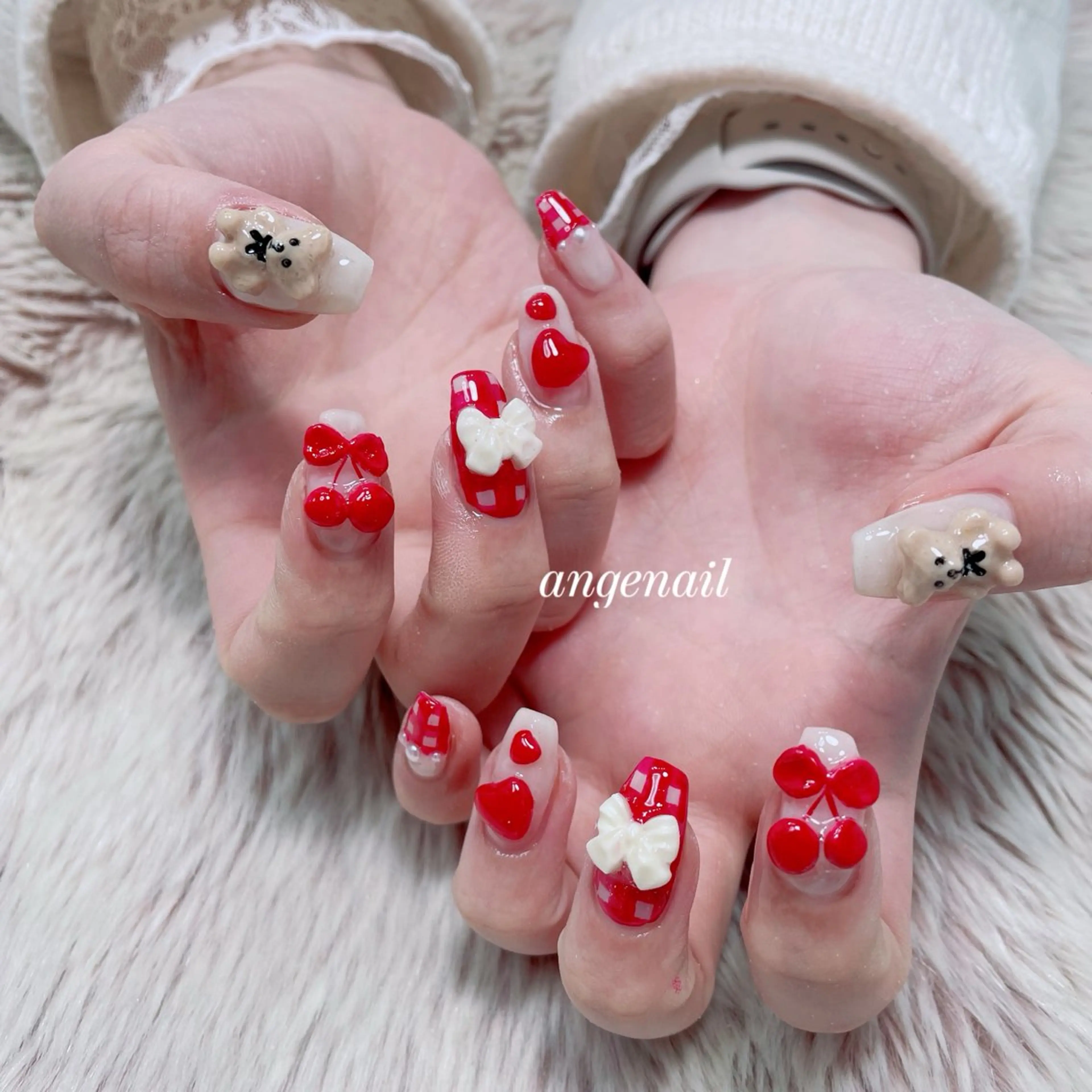 ネイル 持ち込み 赤色 ハンドネイル angenail所属・angenail MAKIのネイルデザイン