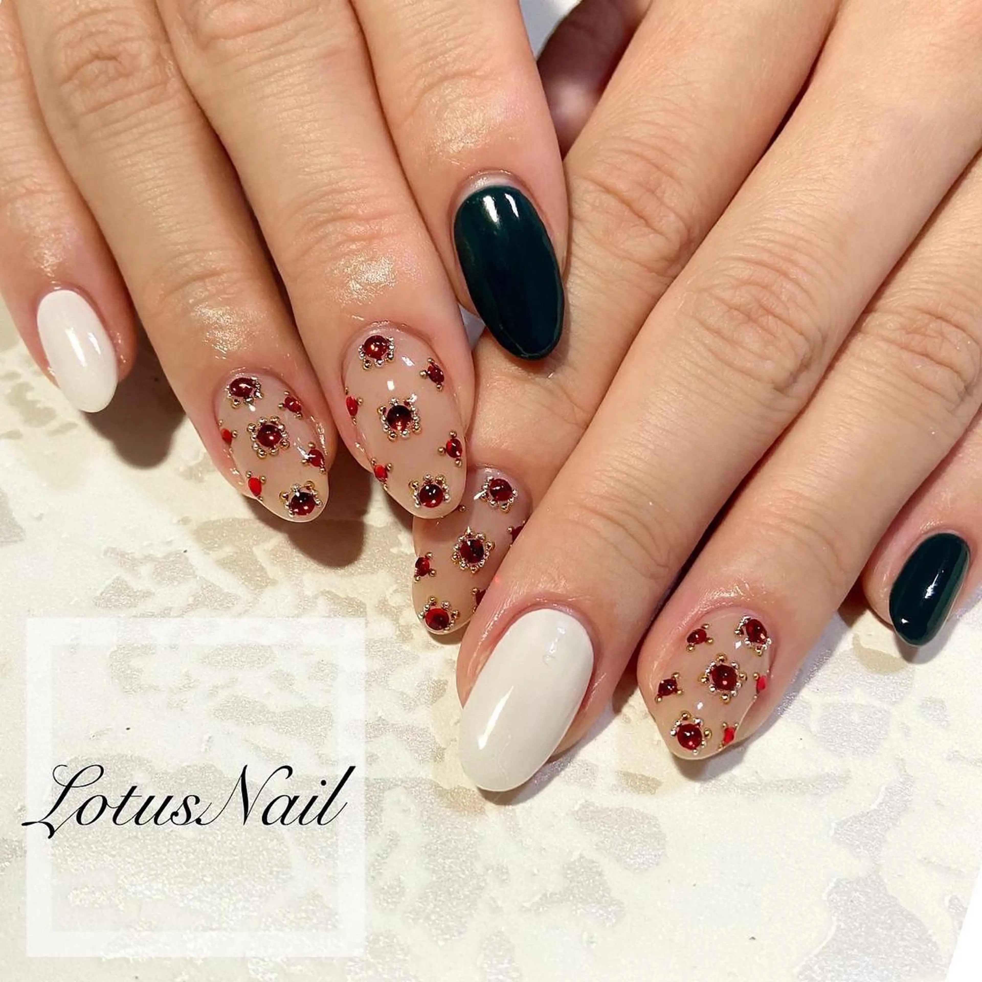 ネイル ハンドネイル Lotus Nailのネイルデザイン