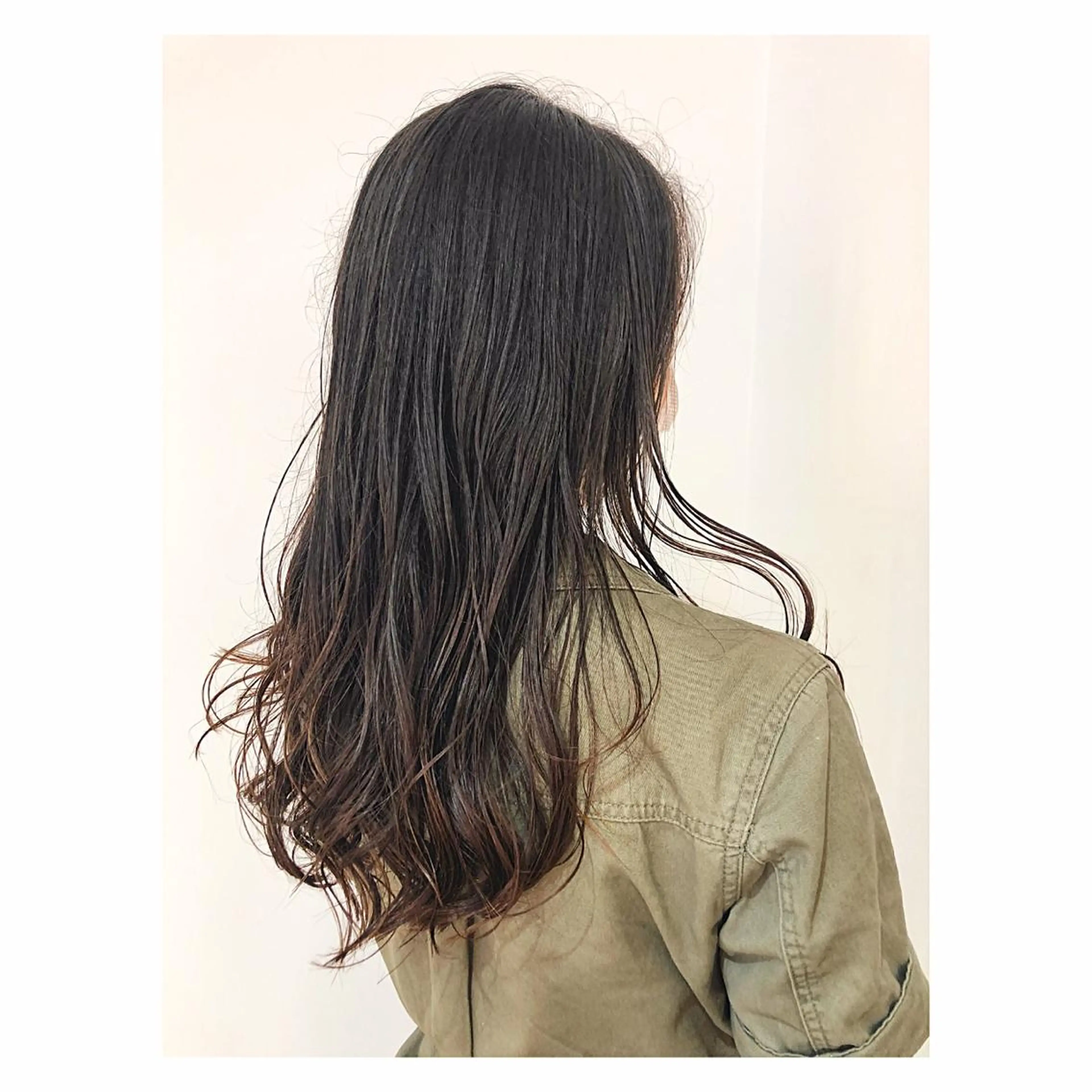 ロング カラー eon 八王子所属・癖毛、多毛の方歓迎 三浦　麻衣のヘアスタイル