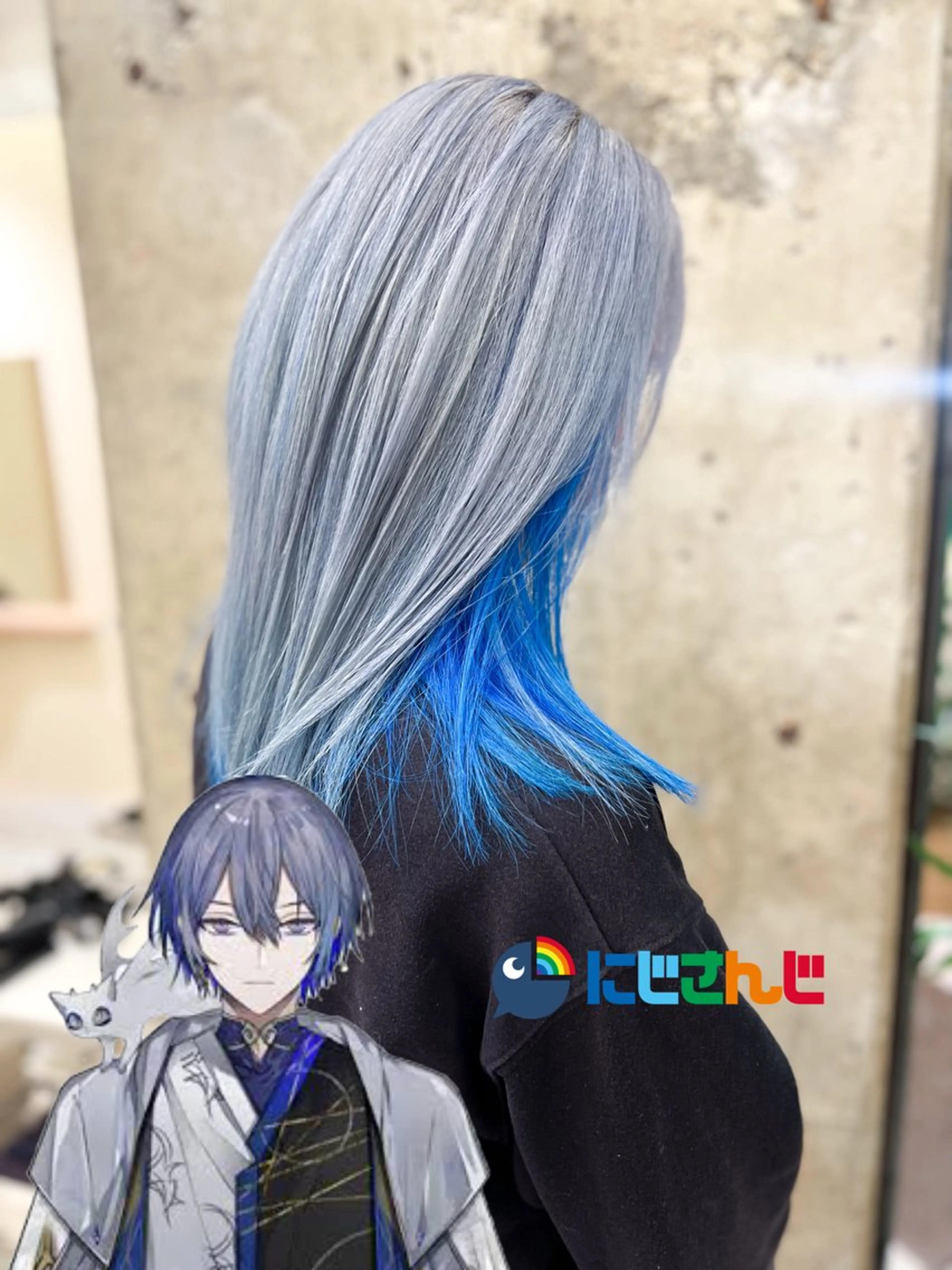 ロング カラー シルバー メ イのヘアスタイル