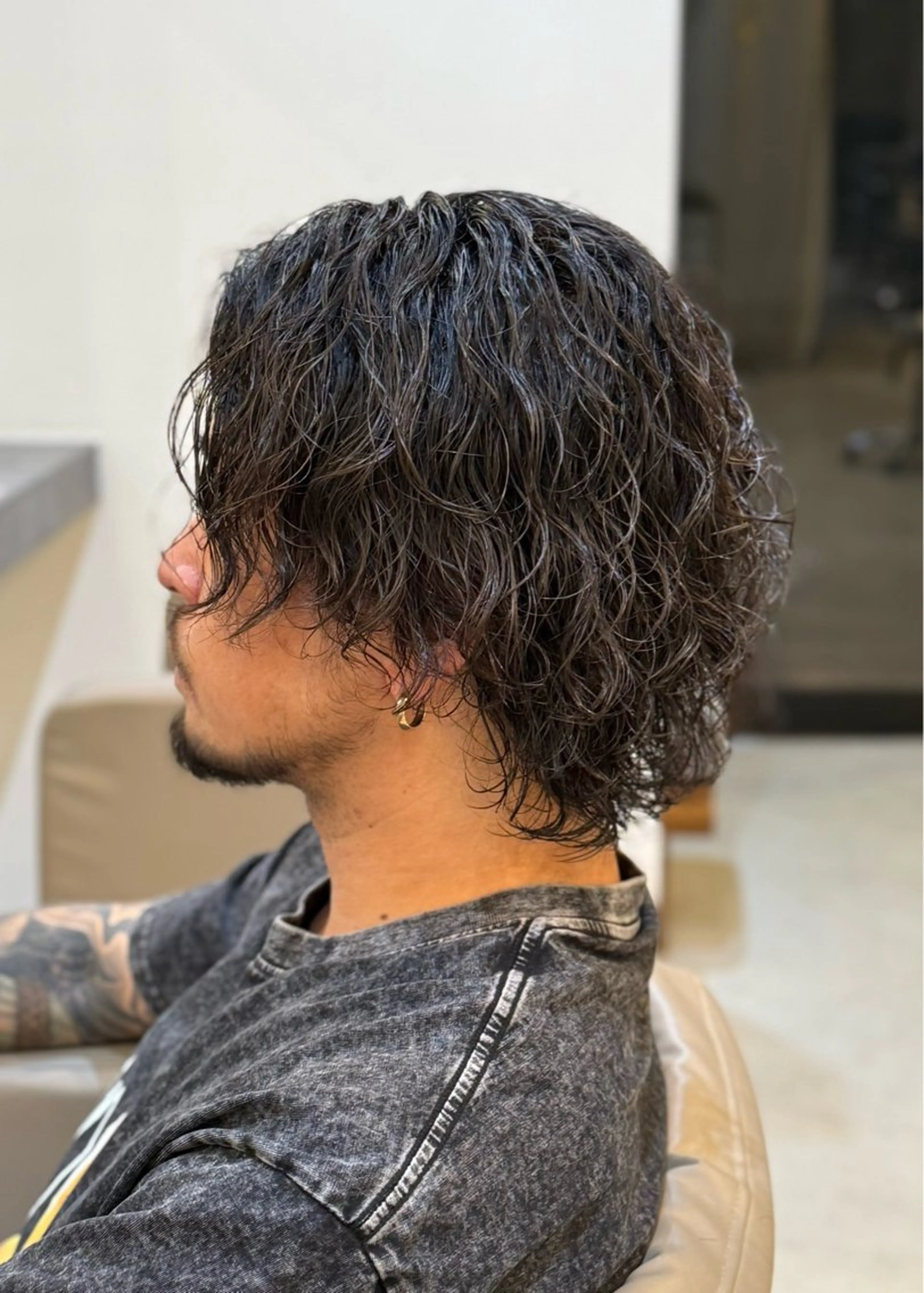 【女性目線のかっこいいくせ毛風】カット＋スパイラル＋生オイルTR ¥9,200の写真