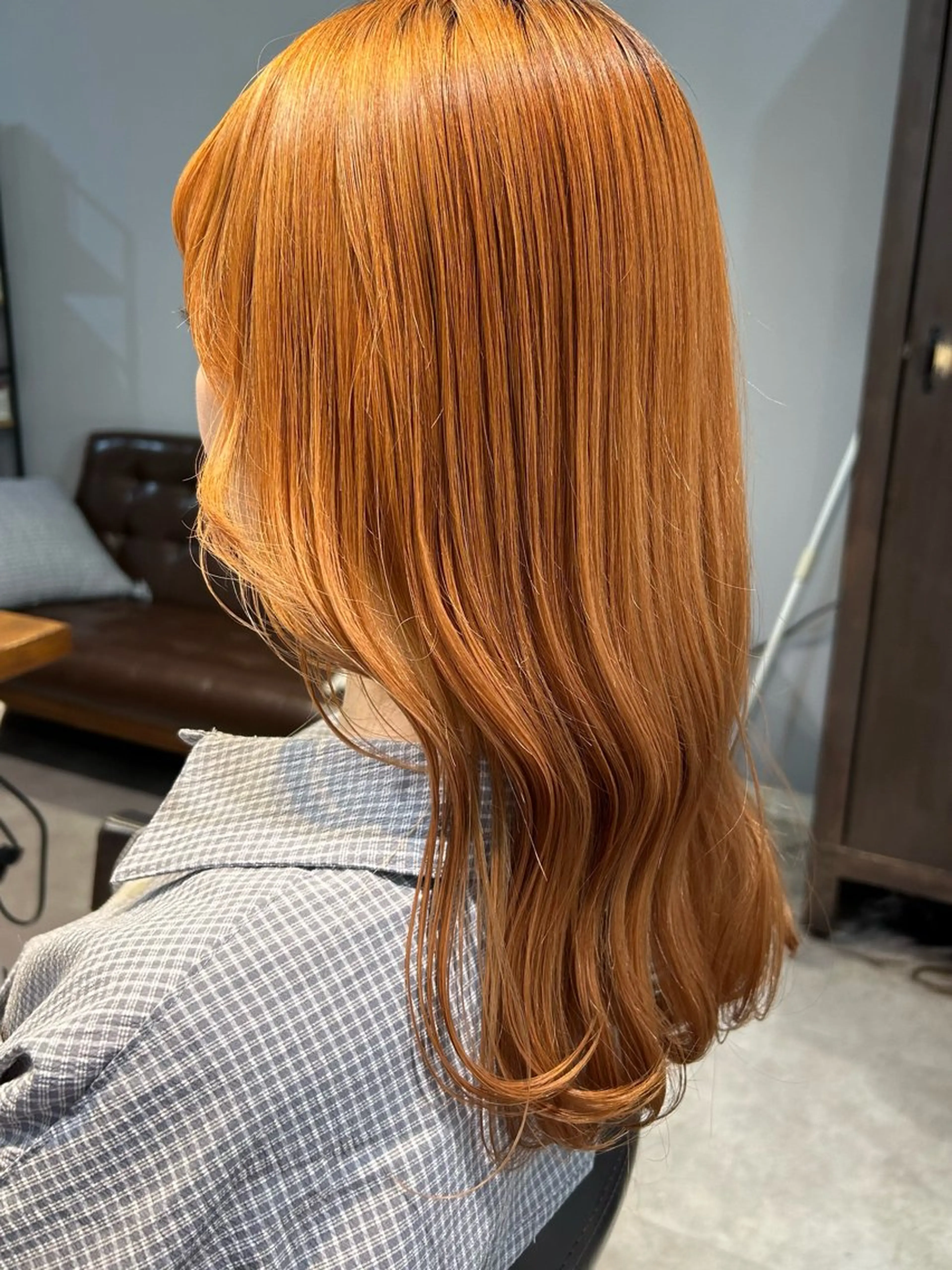セミロング カラー オレンジ カット ヘアカラー トリートメント ikeda shioriのヘアスタイル