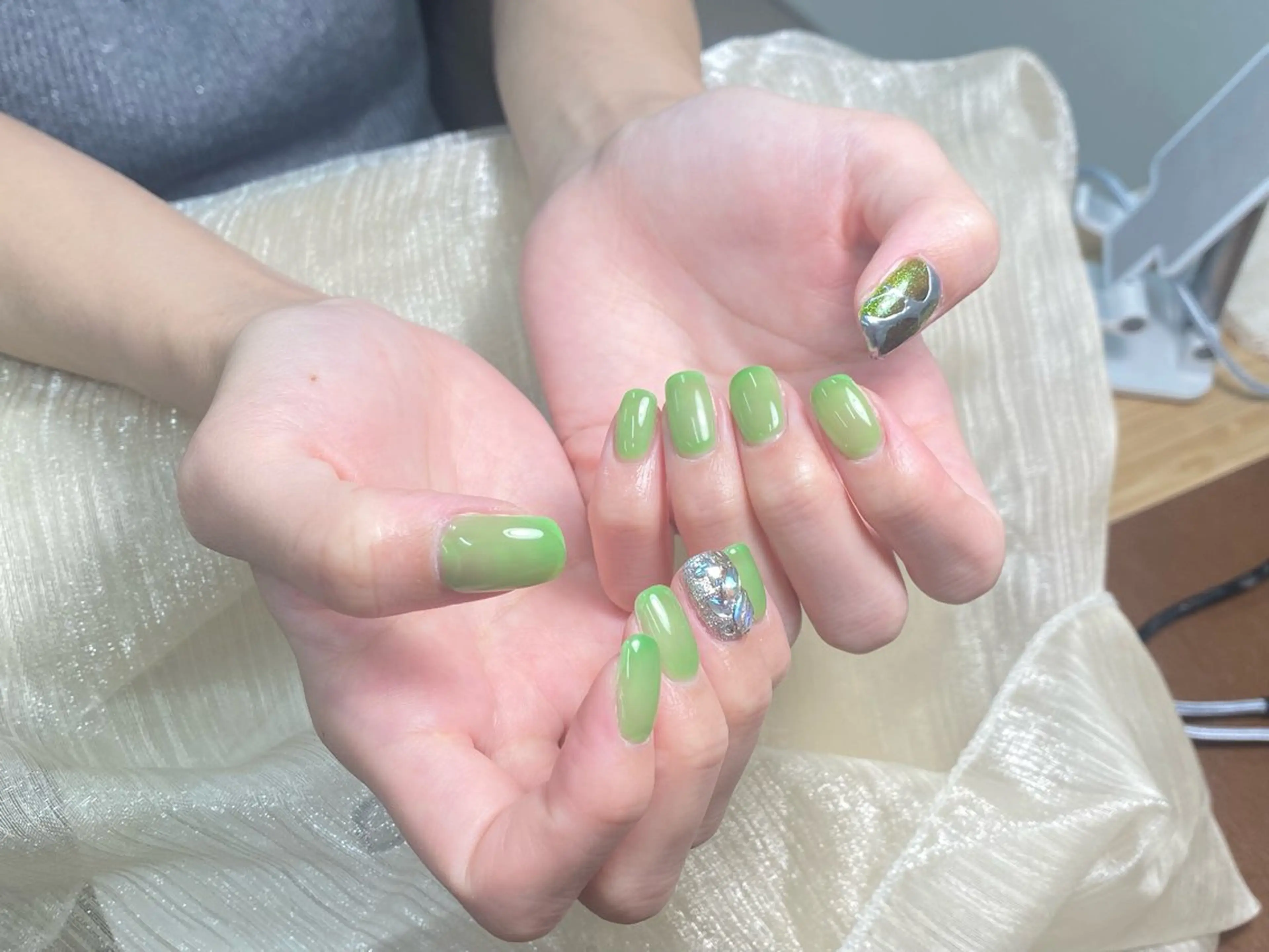 ネイル ハンドネイル ToliyDeliy Keilyのネイルデザイン