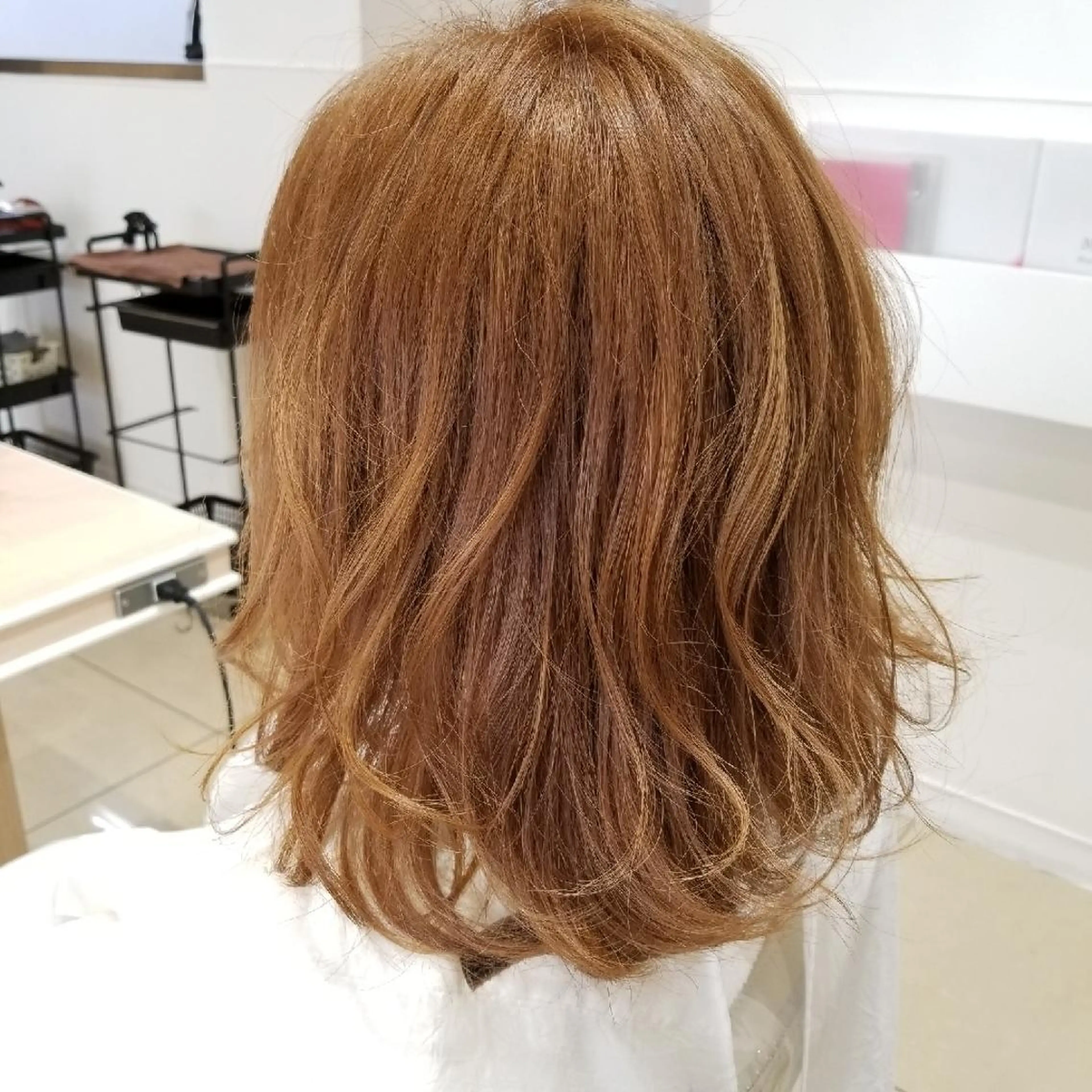 ミディアム パーマ カラー 山内 佐江子のヘアスタイル
