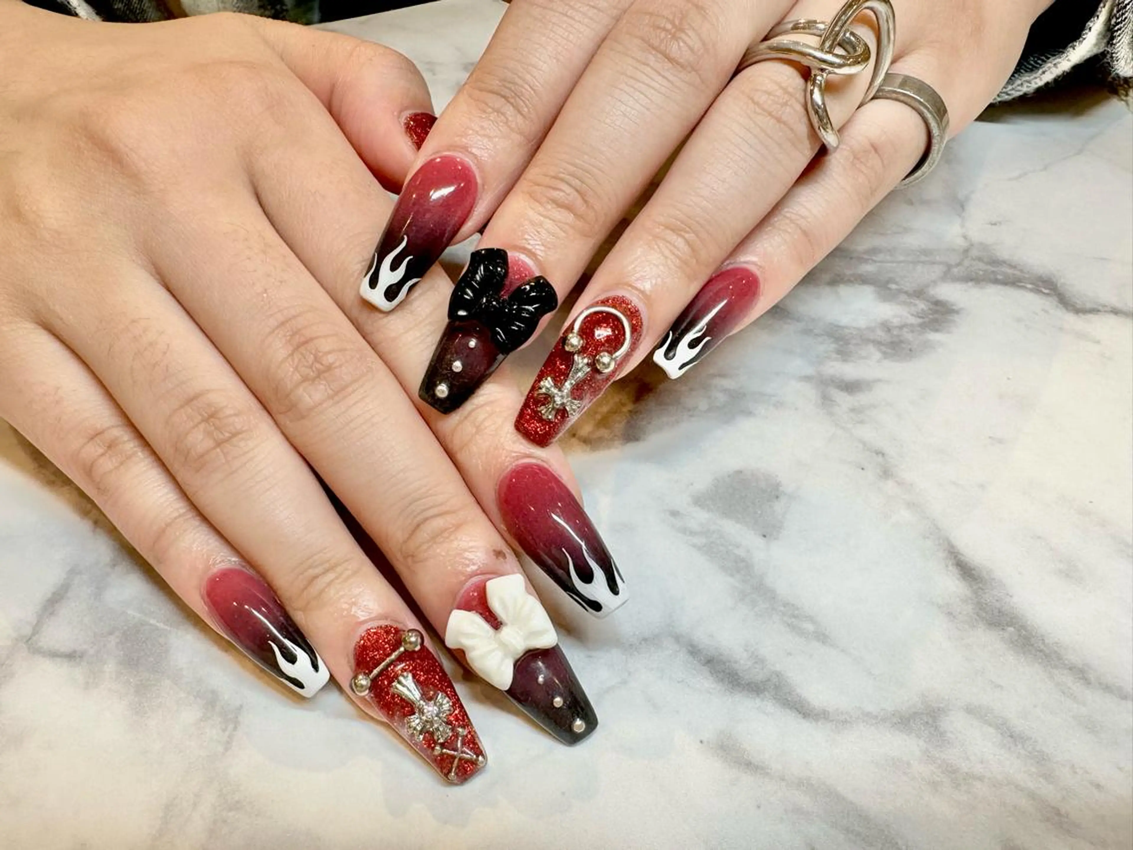 ネイル ロングネイル メンズネイル スカルプネイル スクエアネイル ハンドネイル Bianca名駅 🪼店長sagawaのネイルデザイン