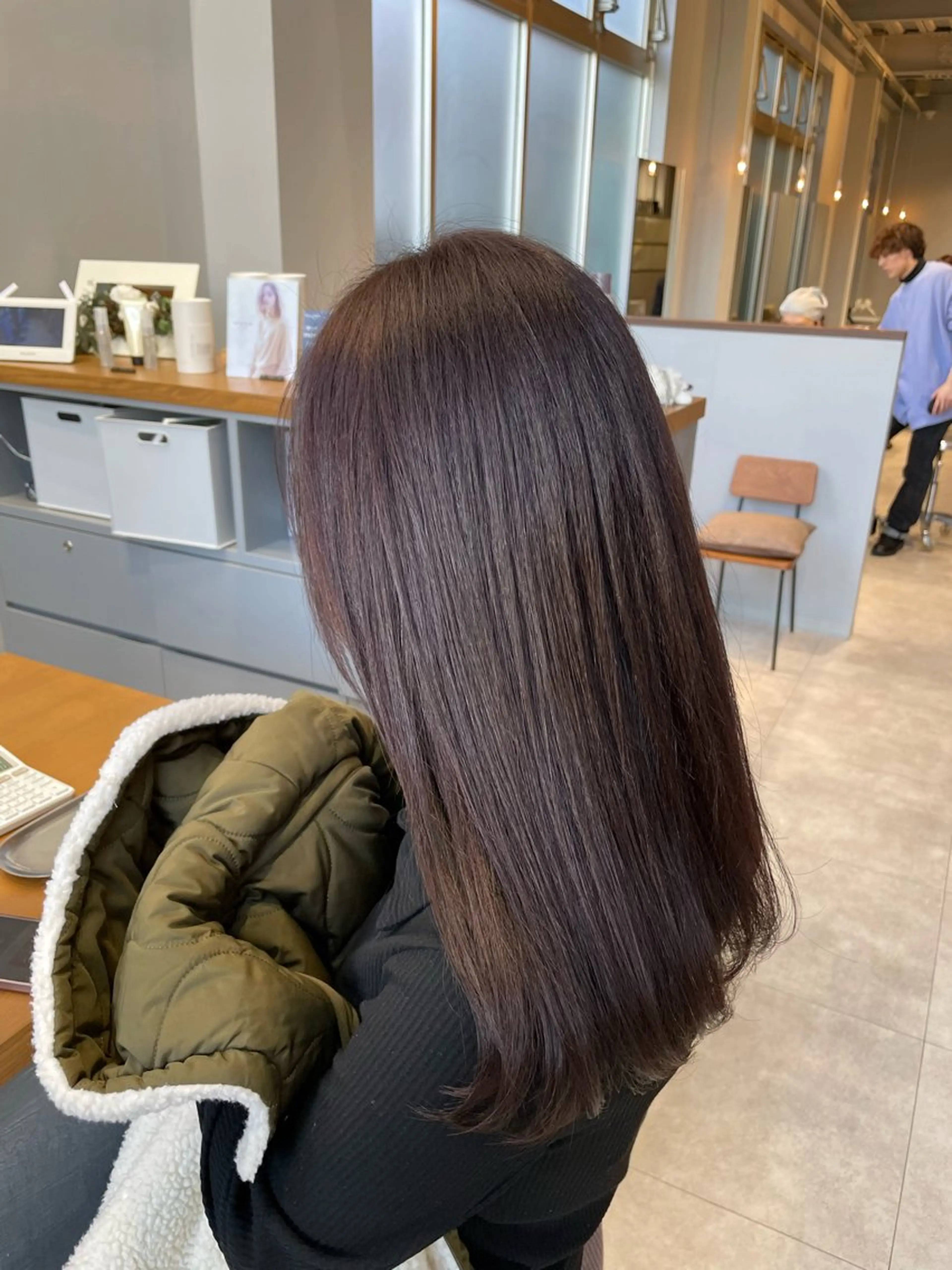 ロング カラー パープルカラー 似合わせカット カット ヘアカラー エマ ピボット 中川店所属・富原崇太/切りっぱな しボブ/透明感カラーのヘアスタイル