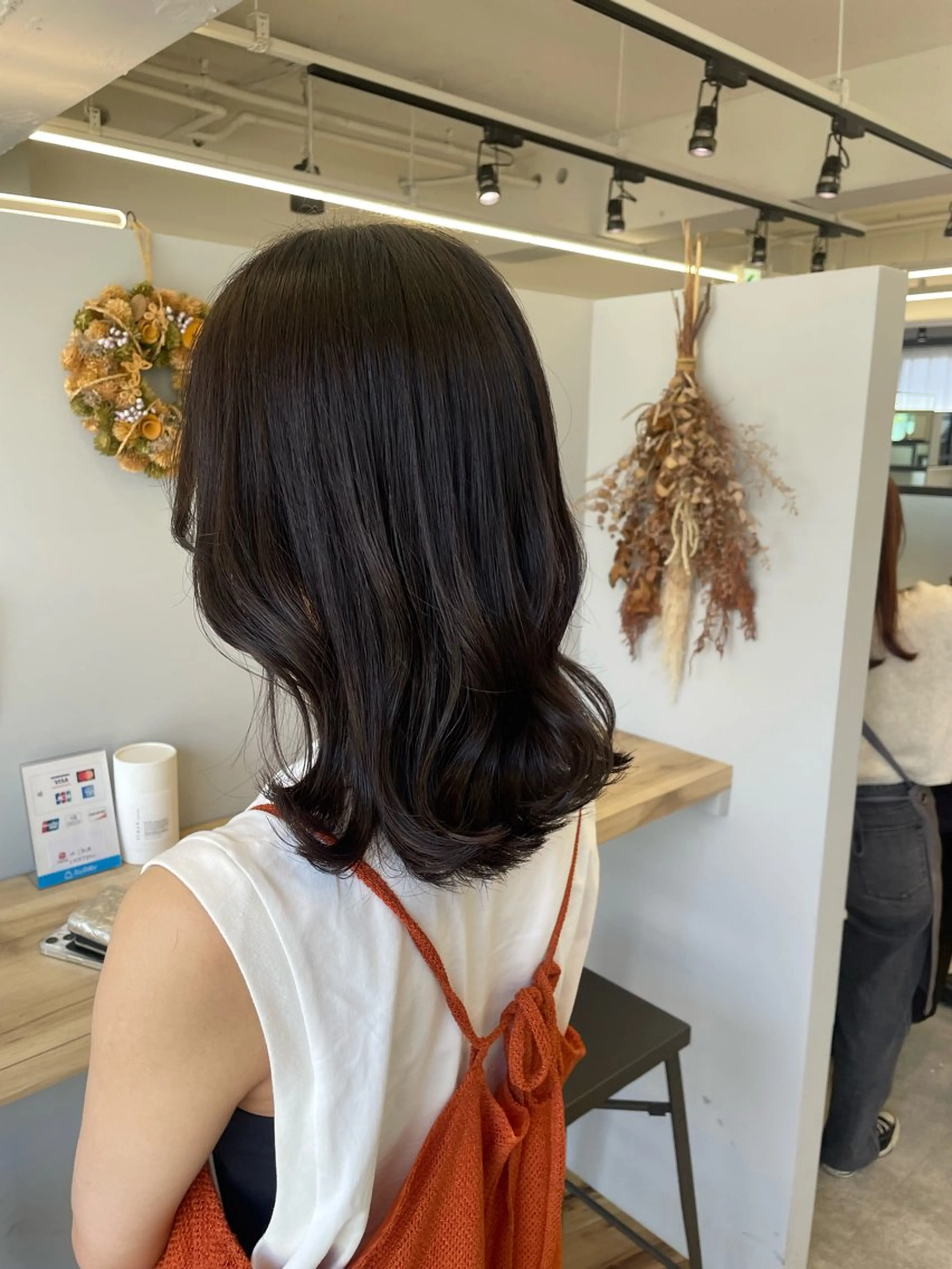 ミディアム カラー 透明感カラー 金城 二千夏のヘアスタイル