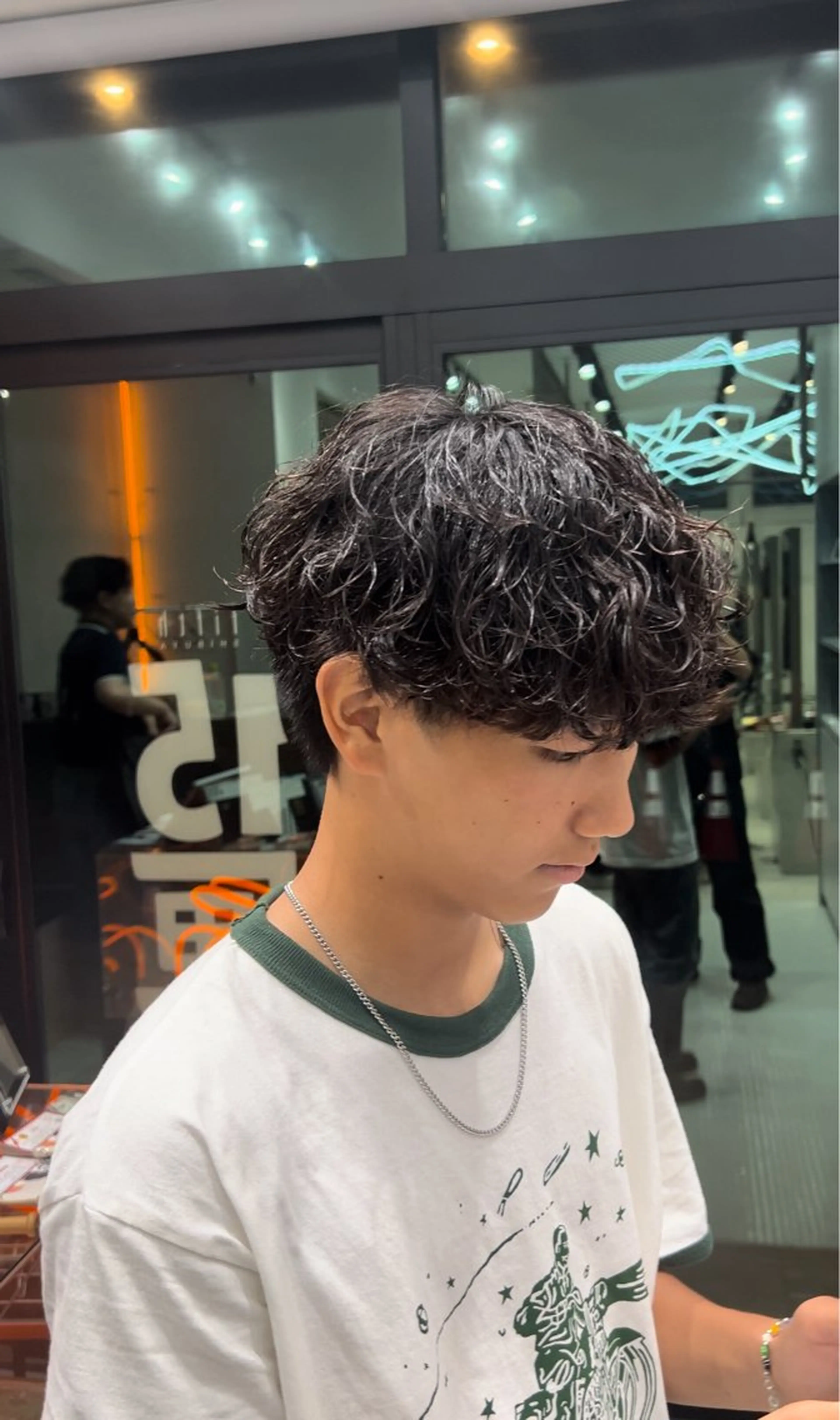 パーマ メンズ メンズパーマ 波巻きパーマ スパイラルパーマ fifth 今西翔汰のヘアスタイル