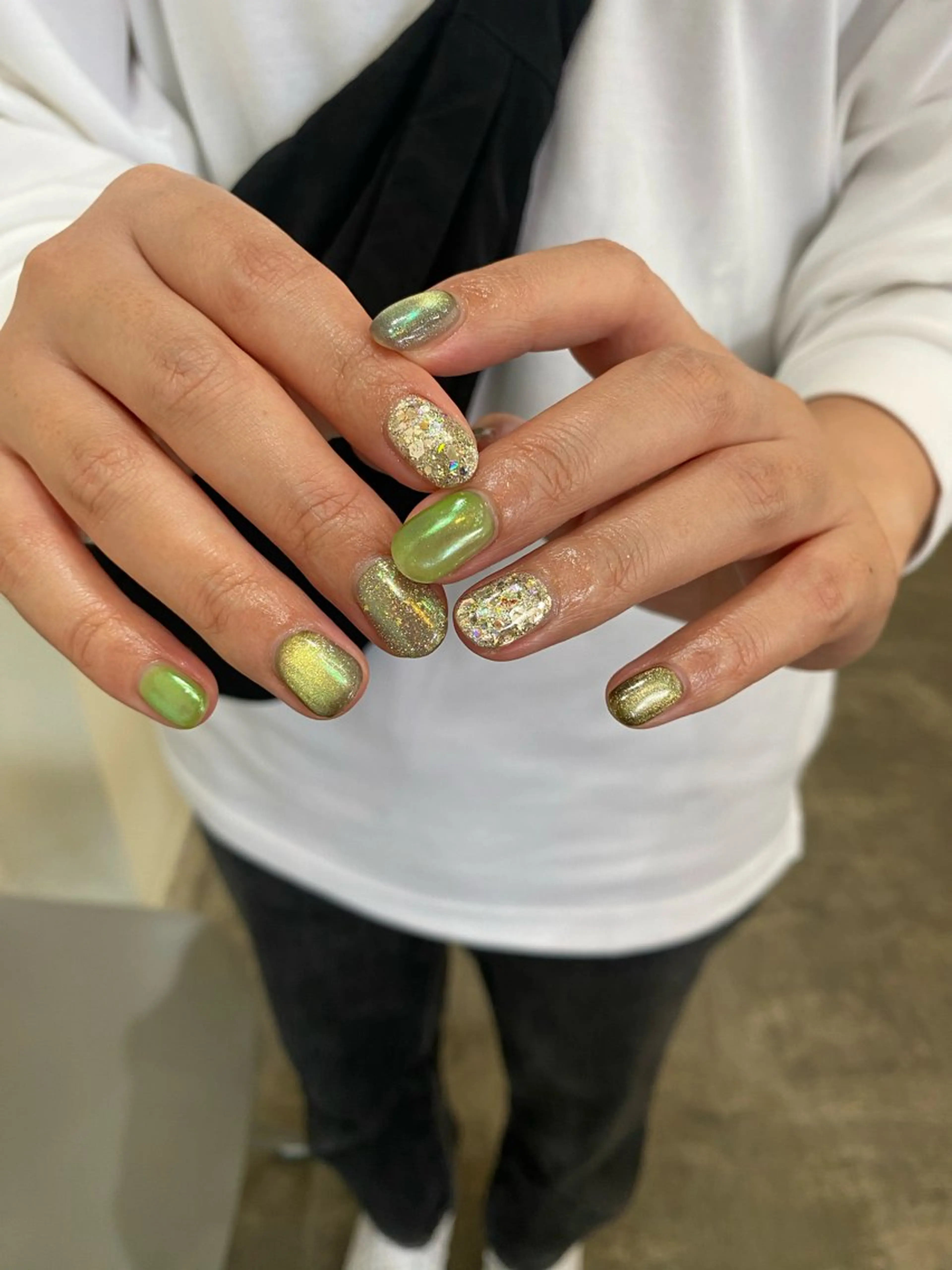 ネイル グリーン 春ネイル ハンドネイル nable.所属・望月 実莉のネイルデザイン