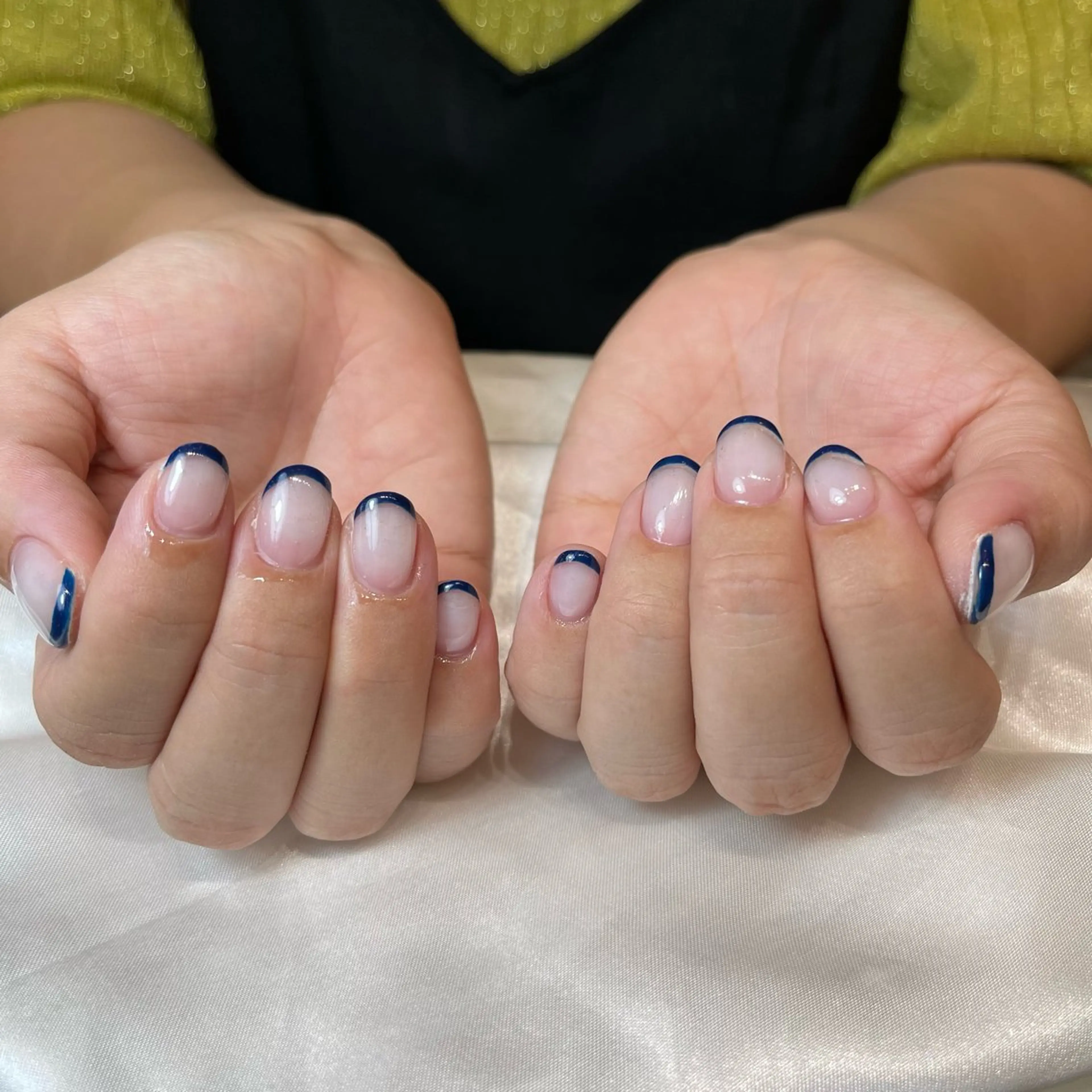 ネイル フレンチネイル ハンドネイル salon de Tiara 碧のネイルデザイン