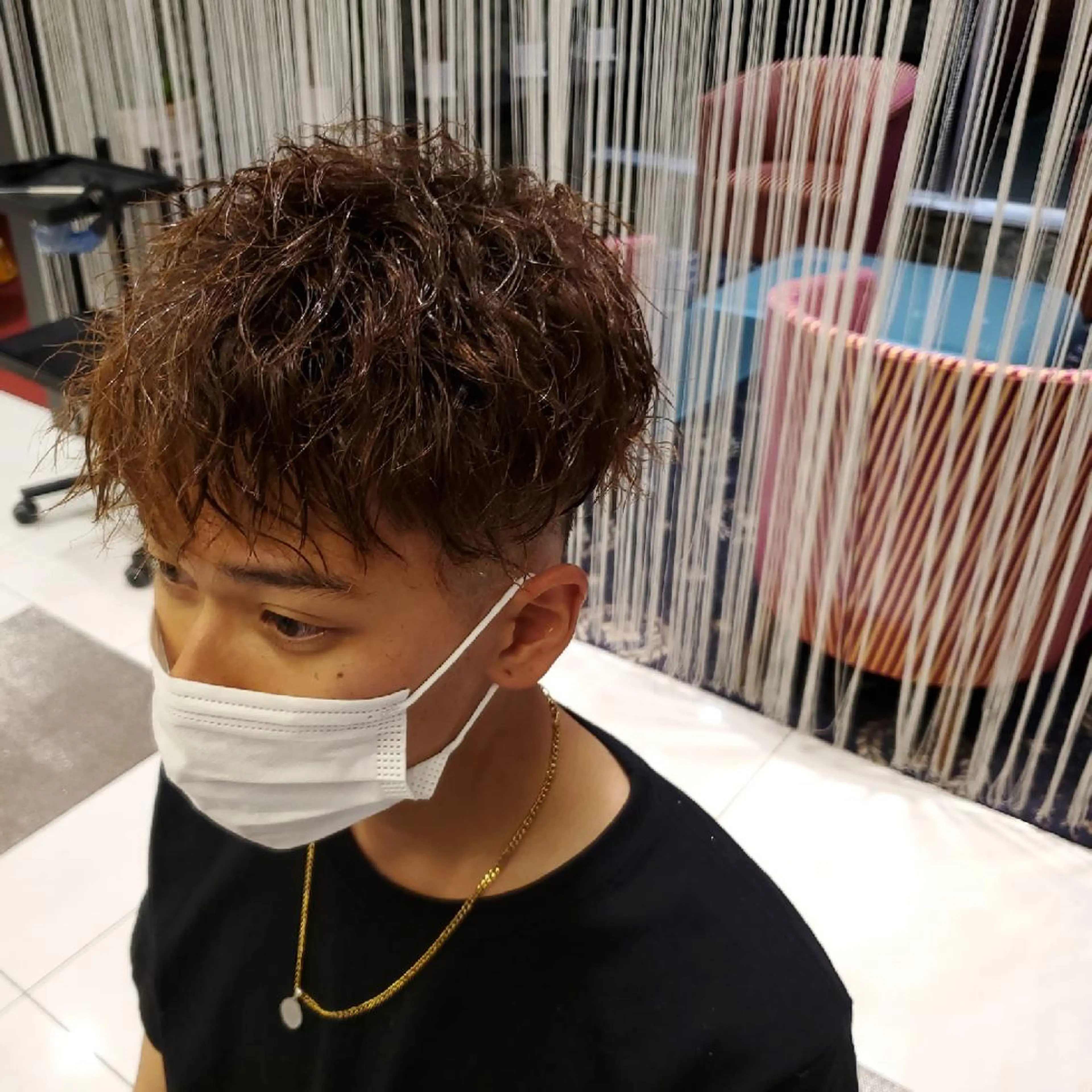 ショート パーマ メンズ メンズパーマ メンズショート メンズツイストパーマ ショートヘア ツイストパーマ サロウィン　神戸三宮店所属・三宮No.1ブリーチ 無しカラー/杉山太貴のヘアスタイル