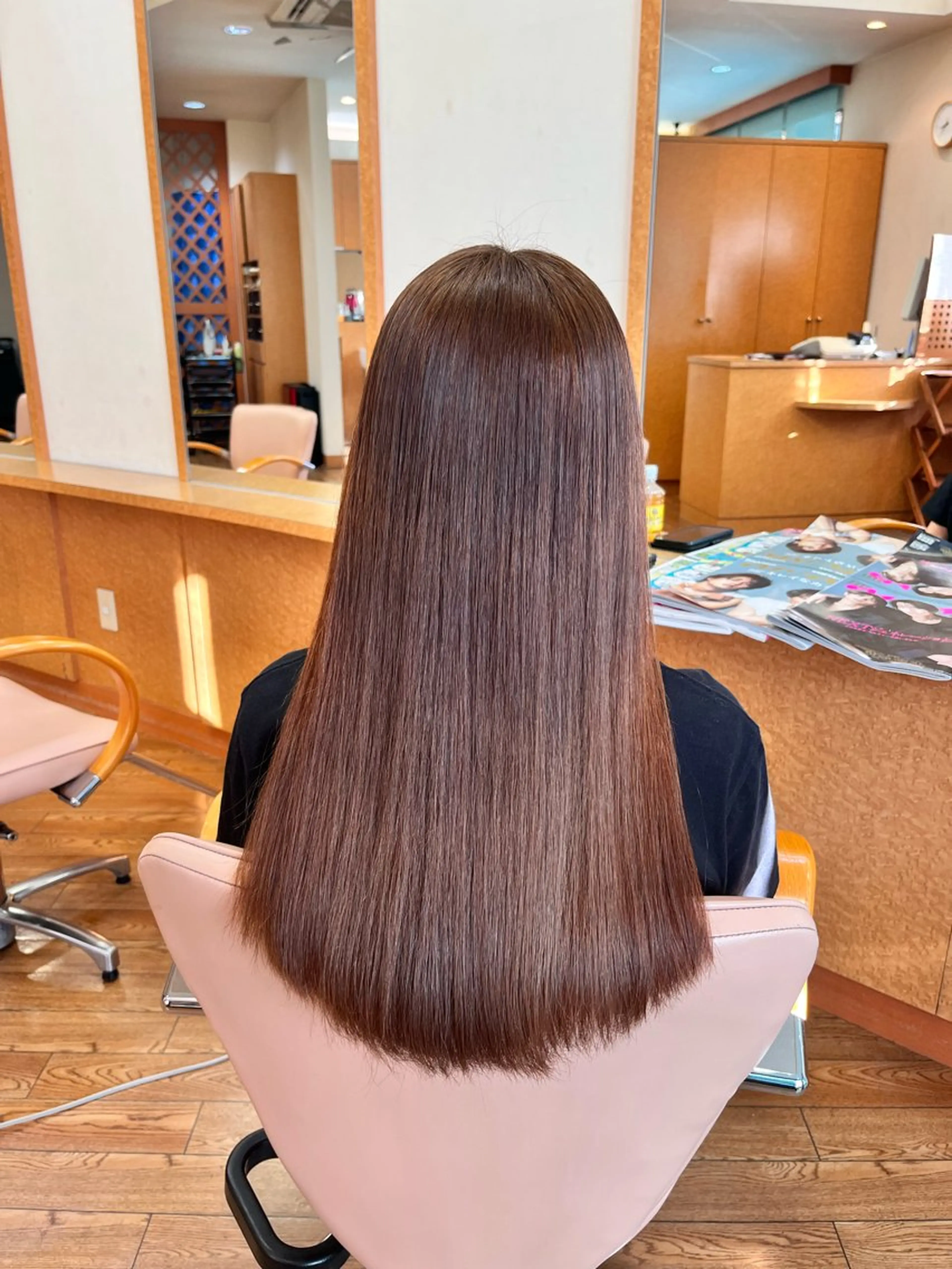 ロング カラー カット 縮毛矯正 🫧ミルクティー／ ハイトーンすなお🧸のヘアスタイル