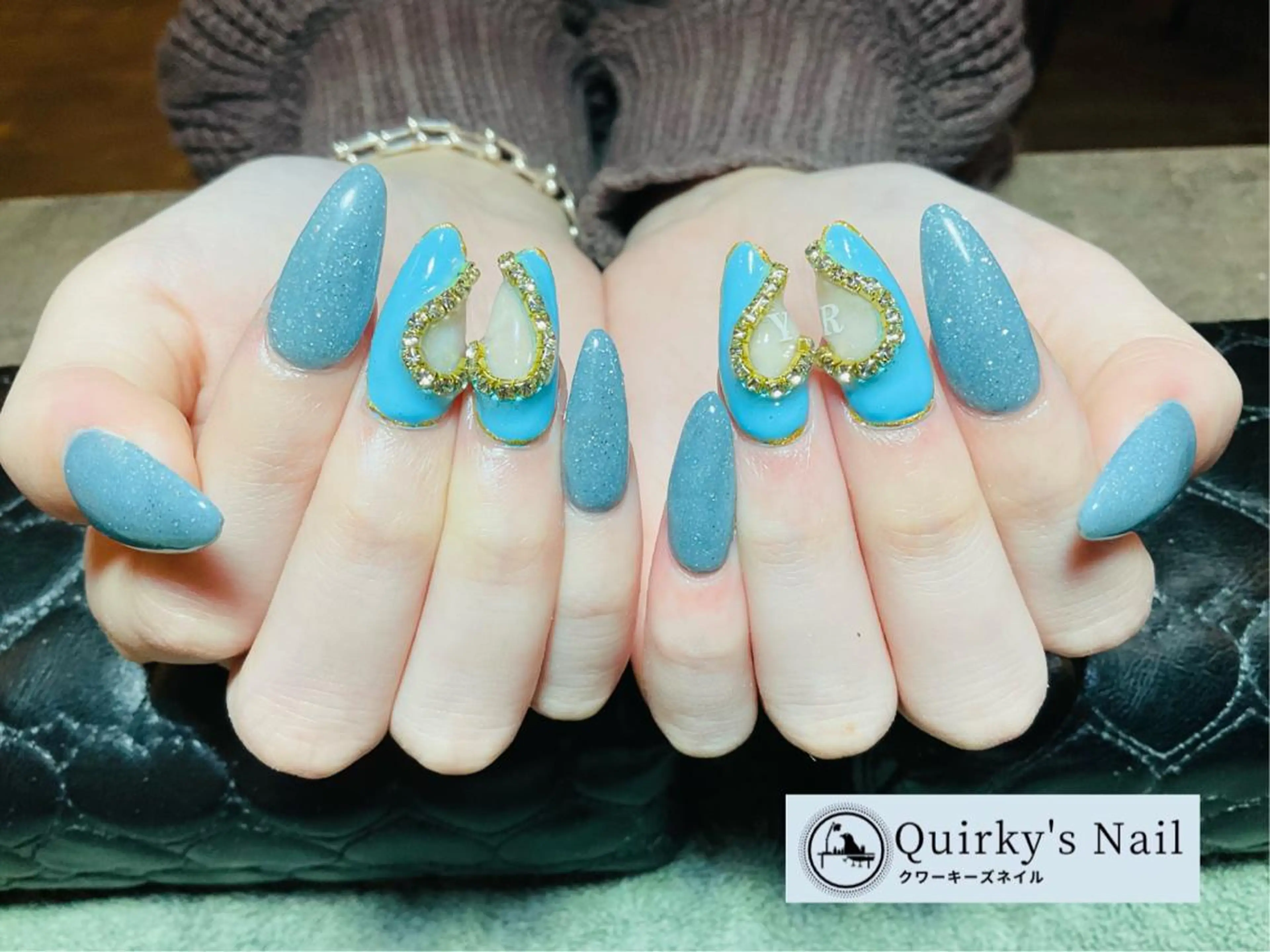 ネイル アートネイル ブルー ジェルネイル グラデーション ハート Quirky's Nail【栄店】のネイルデザイン