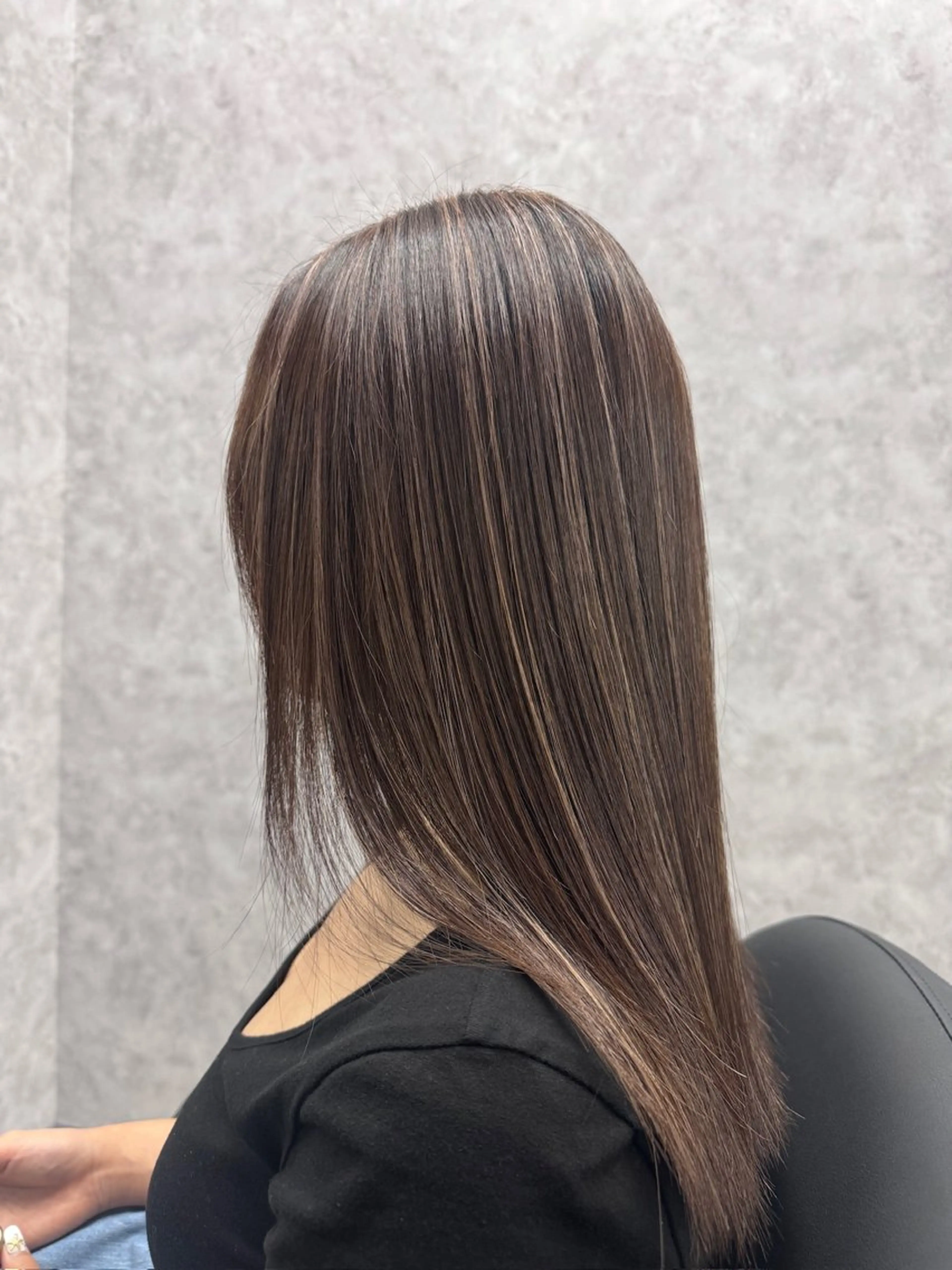 ミディアム ハイライト カット ヘアカラー 韓国風カラー🤎 𝒄𝒉𝒊𝒌𝒂のヘアスタイル