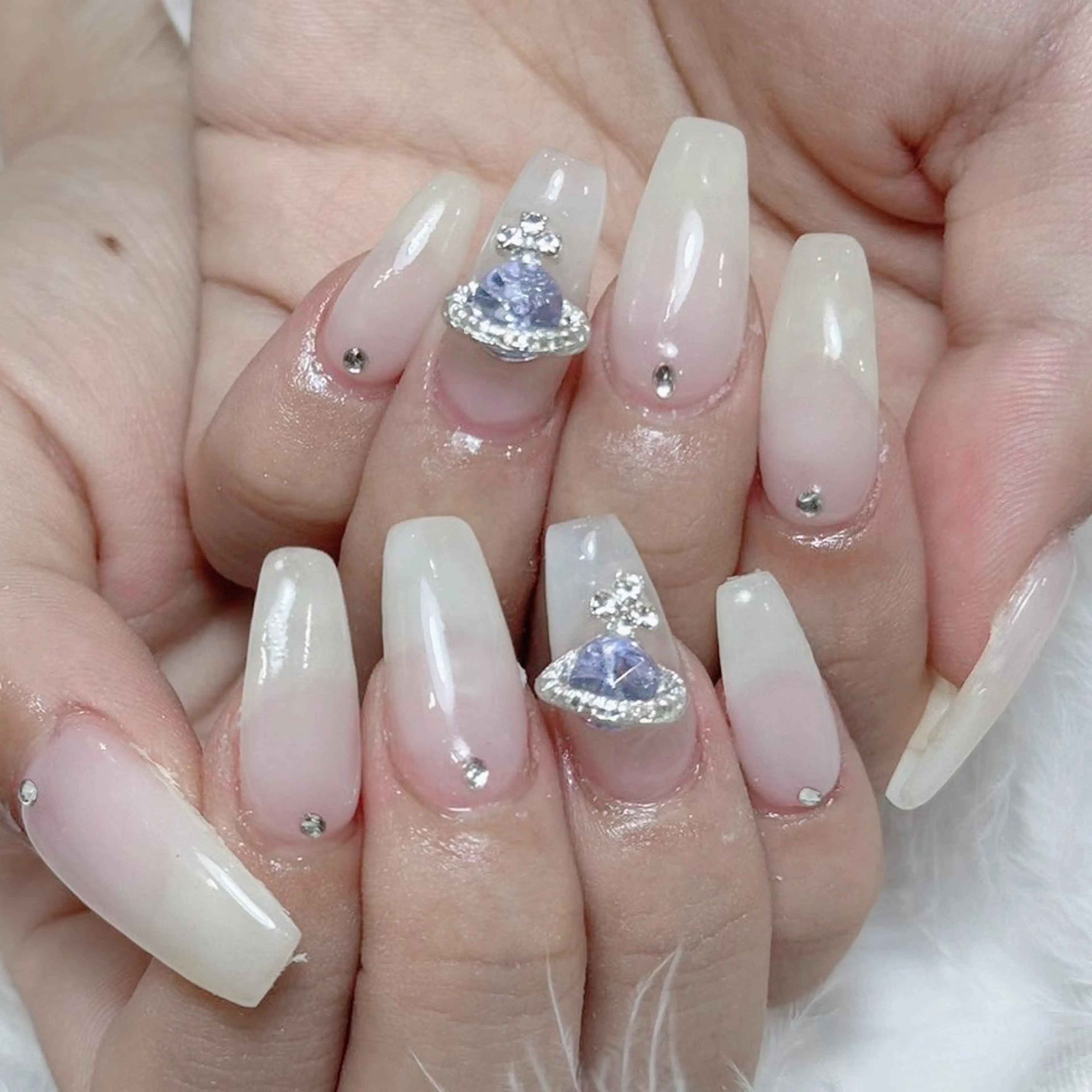ネイル アートネイル オーロラネイル ガーリー キラキラネイル 韓国ネイル Diamond NAIL✨のネイルデザイン