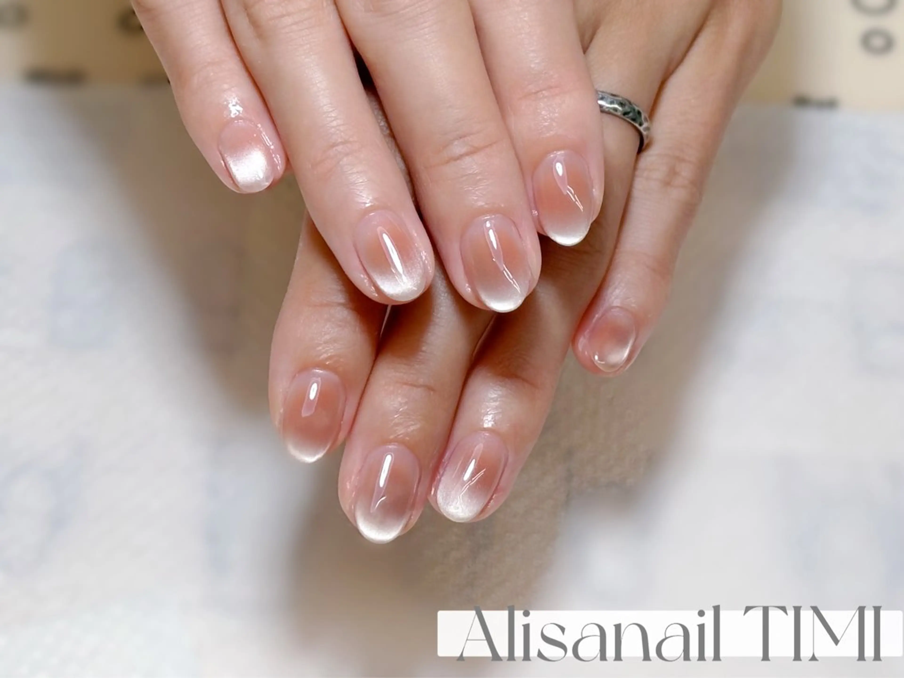 ネイル チークネイル マグネットネイル マグネットワンカラー ワンカラーネイル ハンドネイル Alisa nail Timiのネイルデザイン