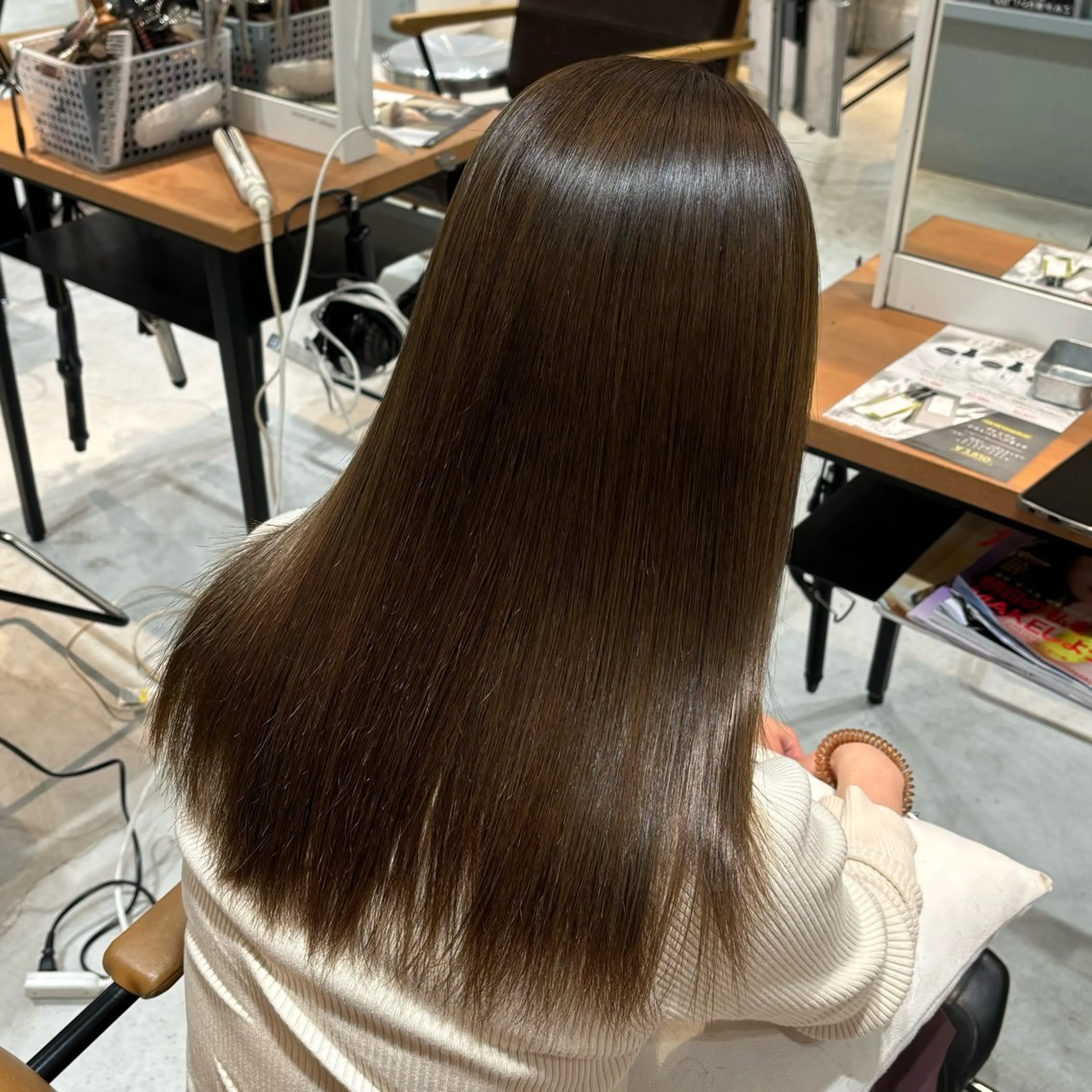 カラー SAKURA 〖ベージュ系カラー〗のヘアスタイル