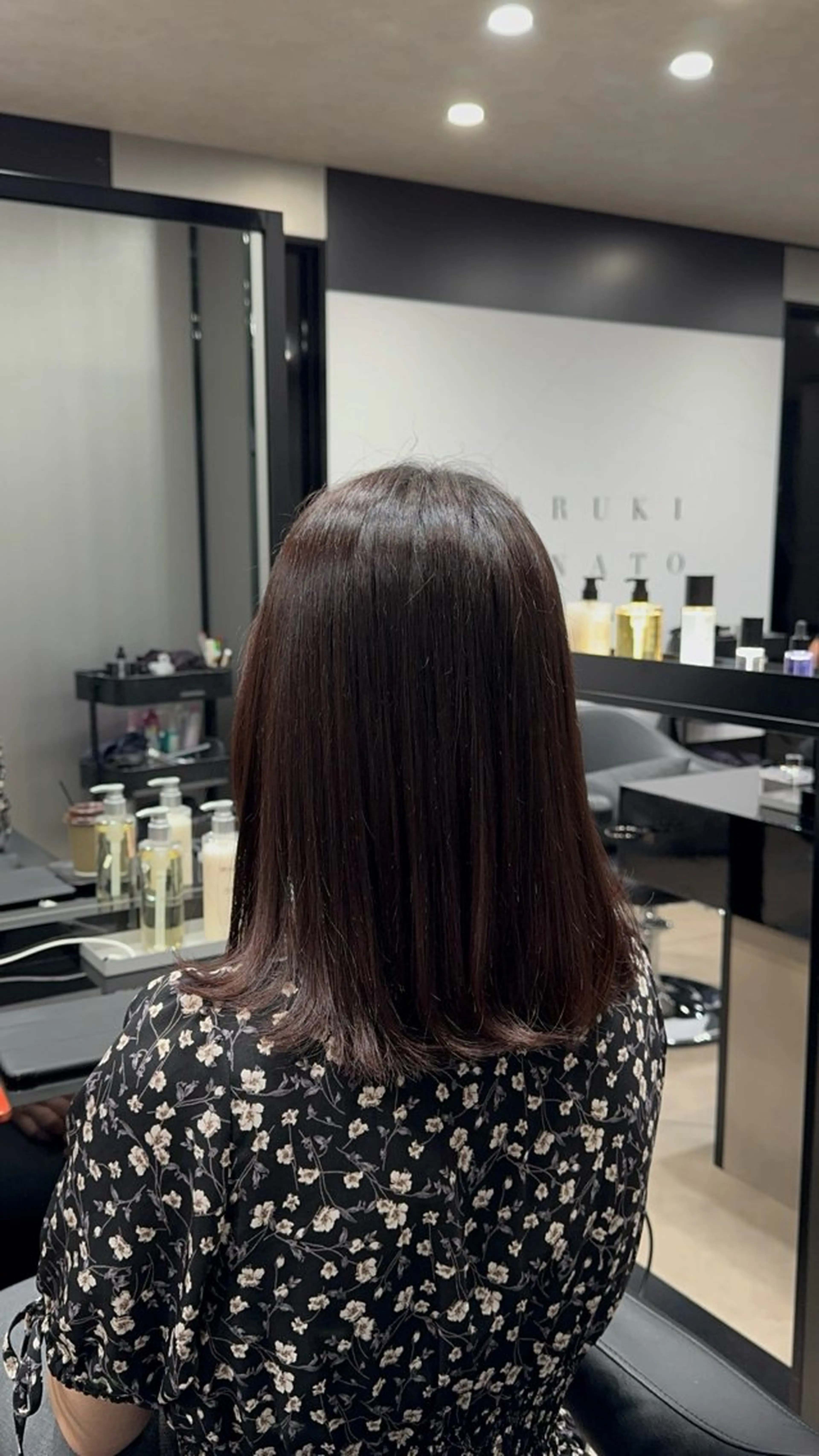 セミロング カラー ヘアカラー 池田 龍生のヘアスタイル