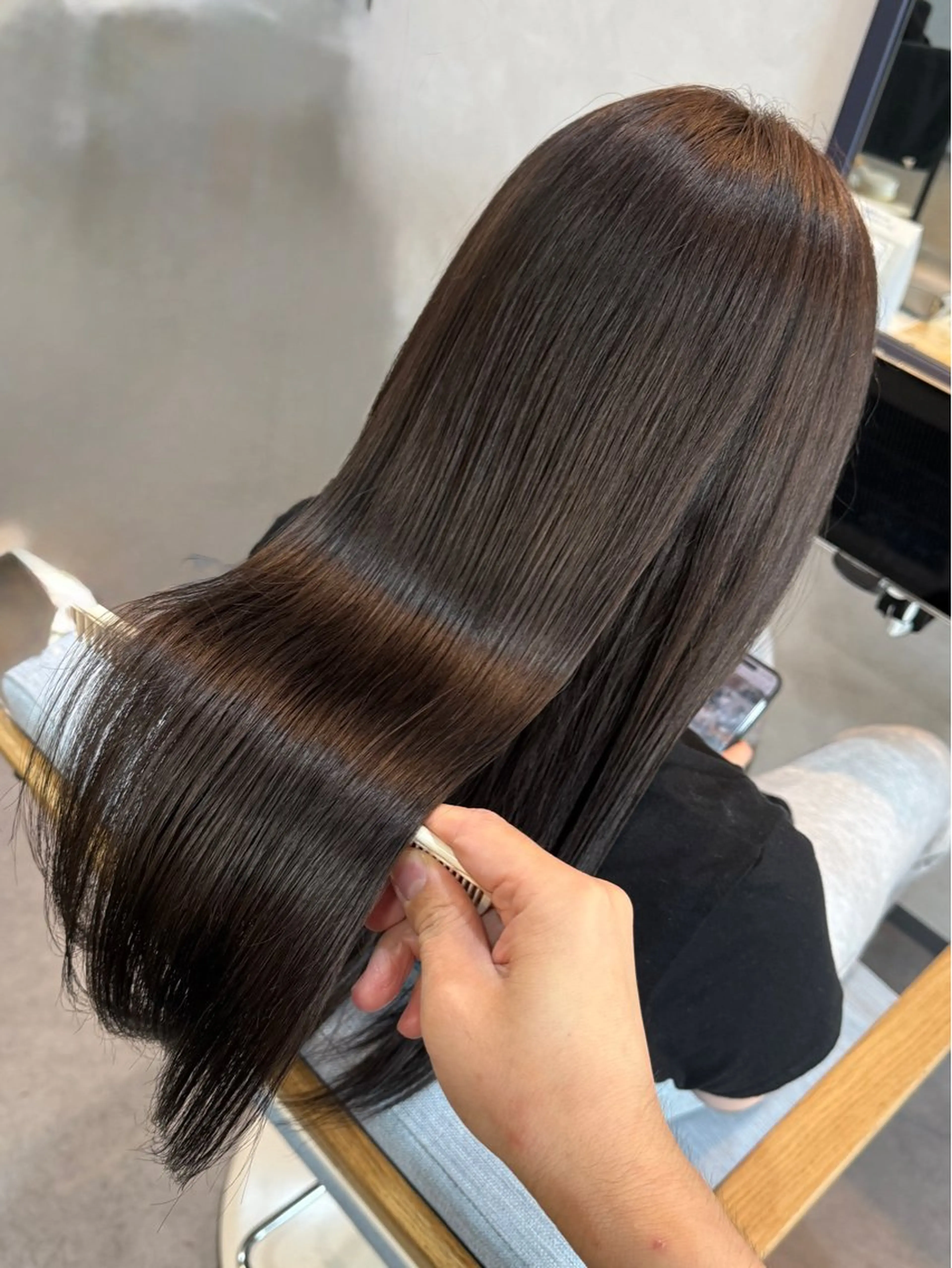 ロング ハイライト 髪質改善 縮毛矯正 カット ヘアカラー トリートメント 髪のお悩みお任せ ください坂 要司のヘアスタイル