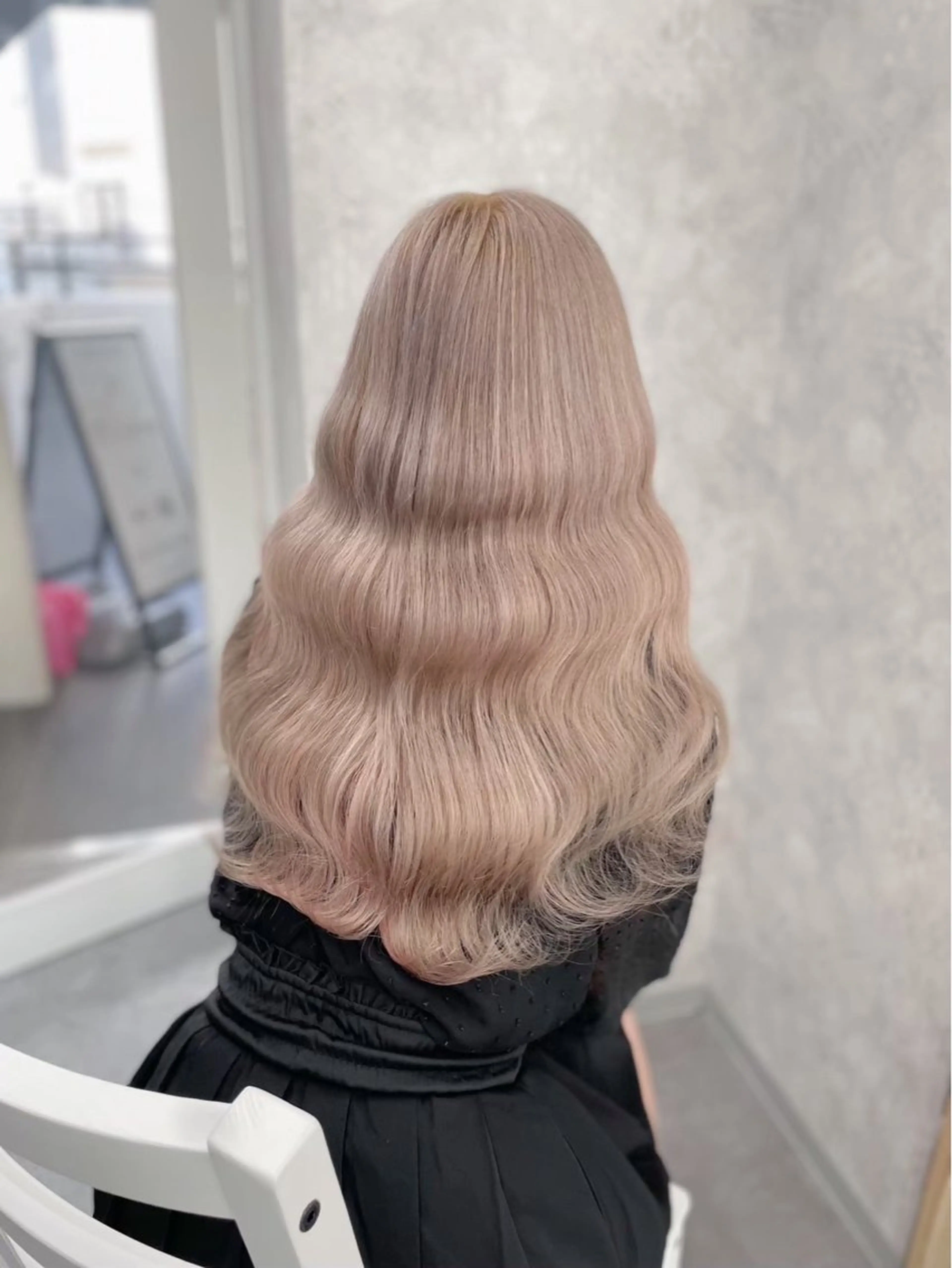 ロング カラー 🎨𖥔ׁTOMO♡ 🎀ゆるふわガーリーのヘアスタイル