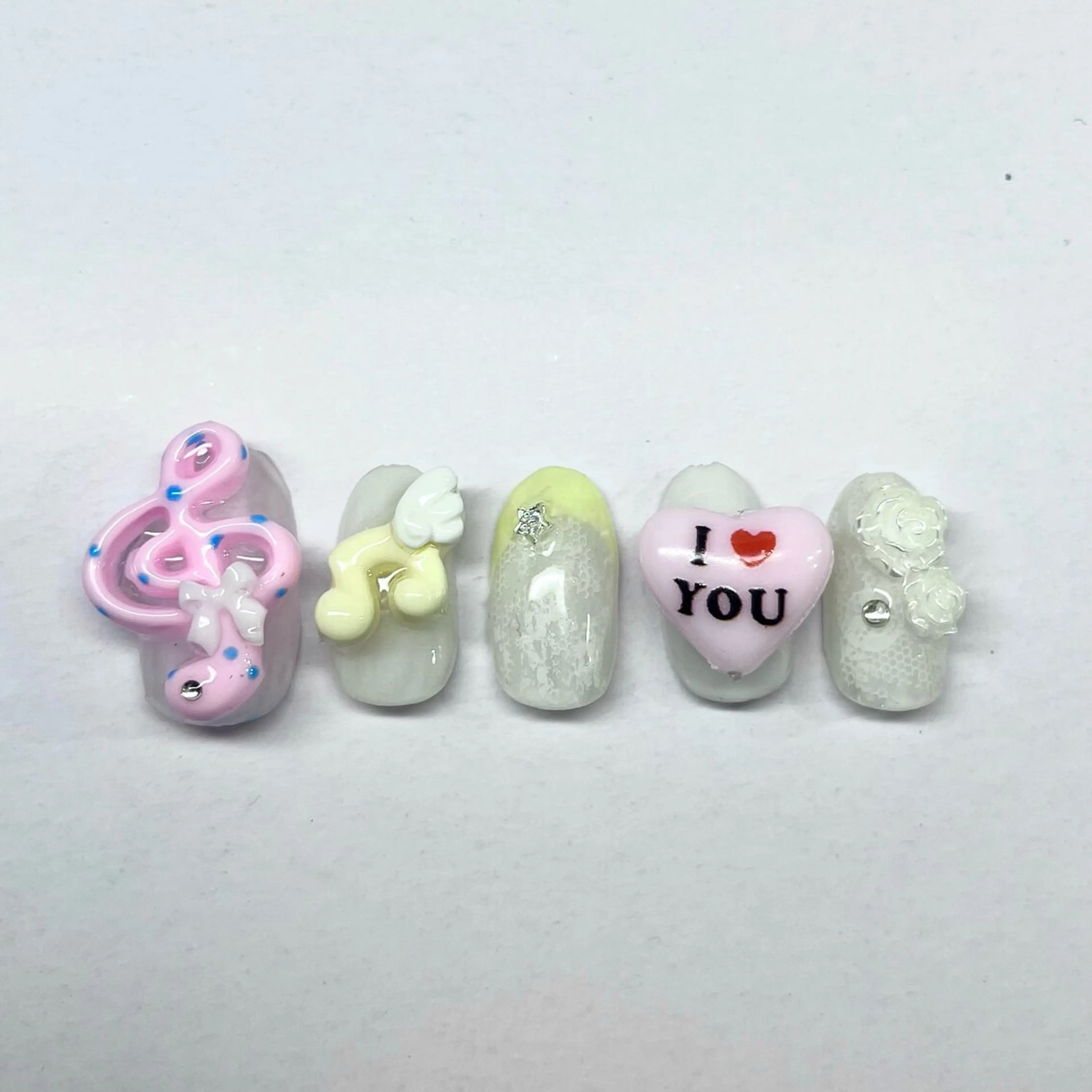 ネイル ハンドネイル mimi 高石桃朱のネイルデザイン