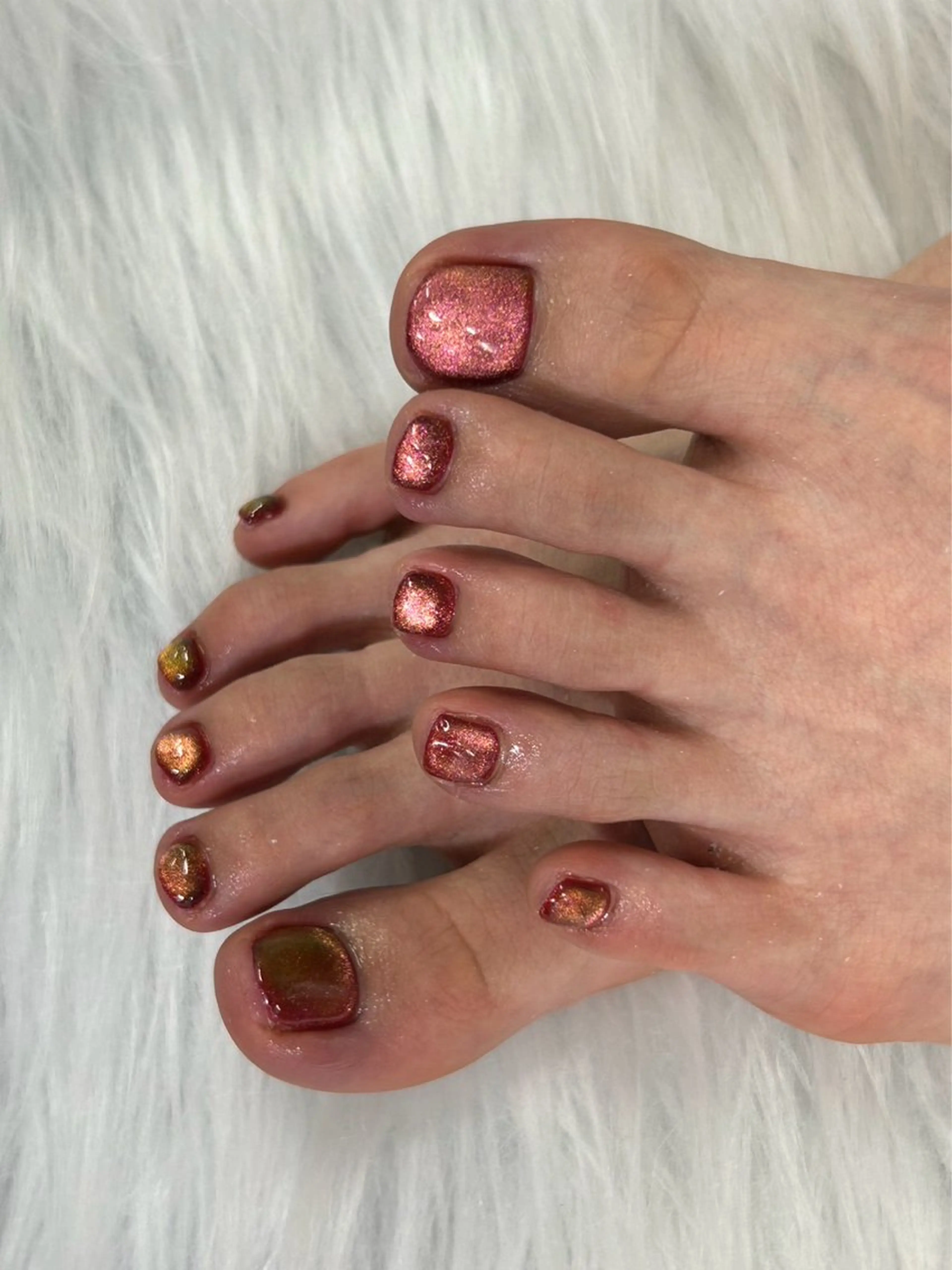 ネイル マグネットネイル ハンドネイル フットネイル PEEKABOO京橋 EYE&NAILのマツエク・マツパデザイン