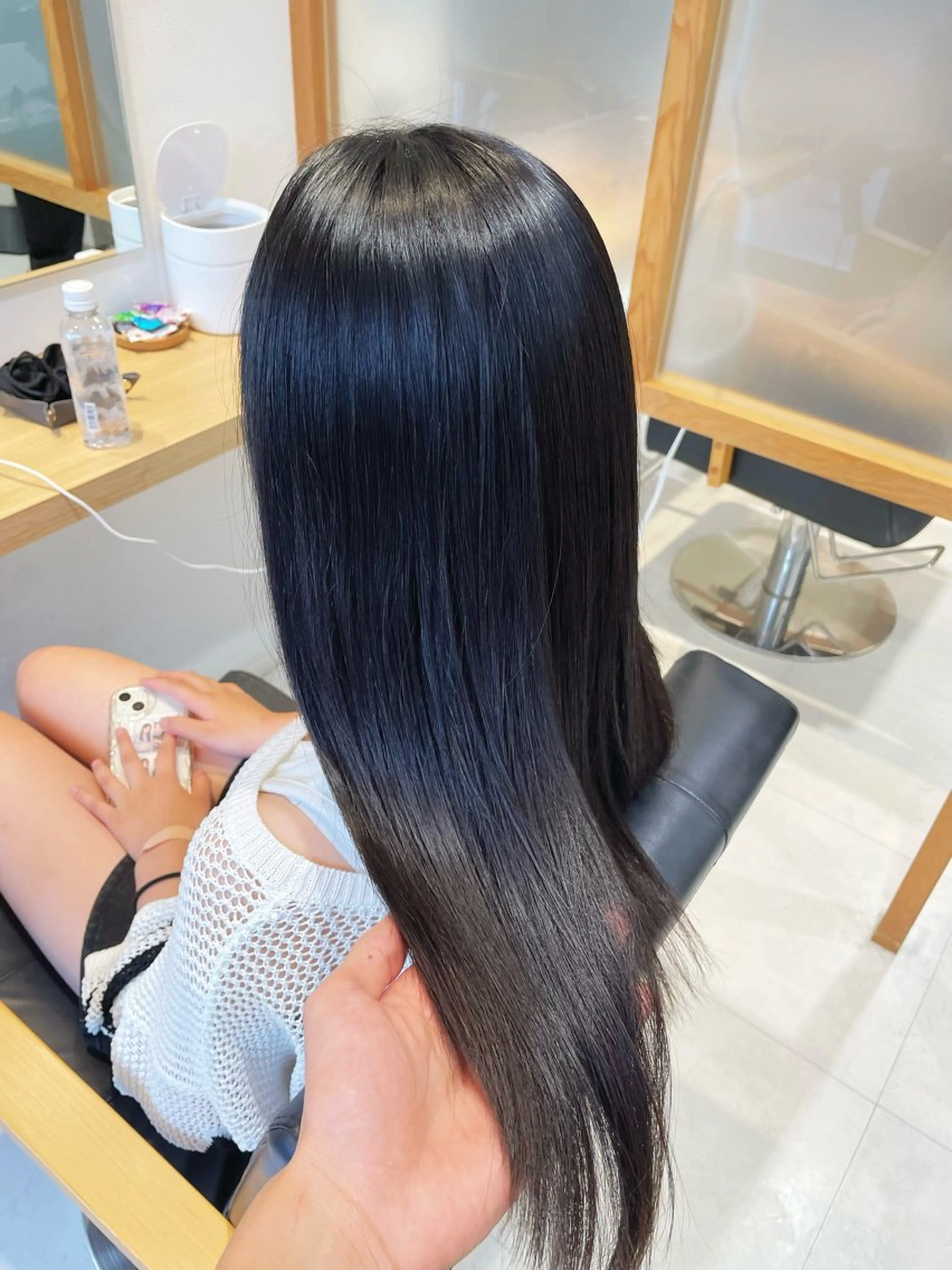 ロング kiona所属・守屋裕太 レディースカットのヘアスタイル
