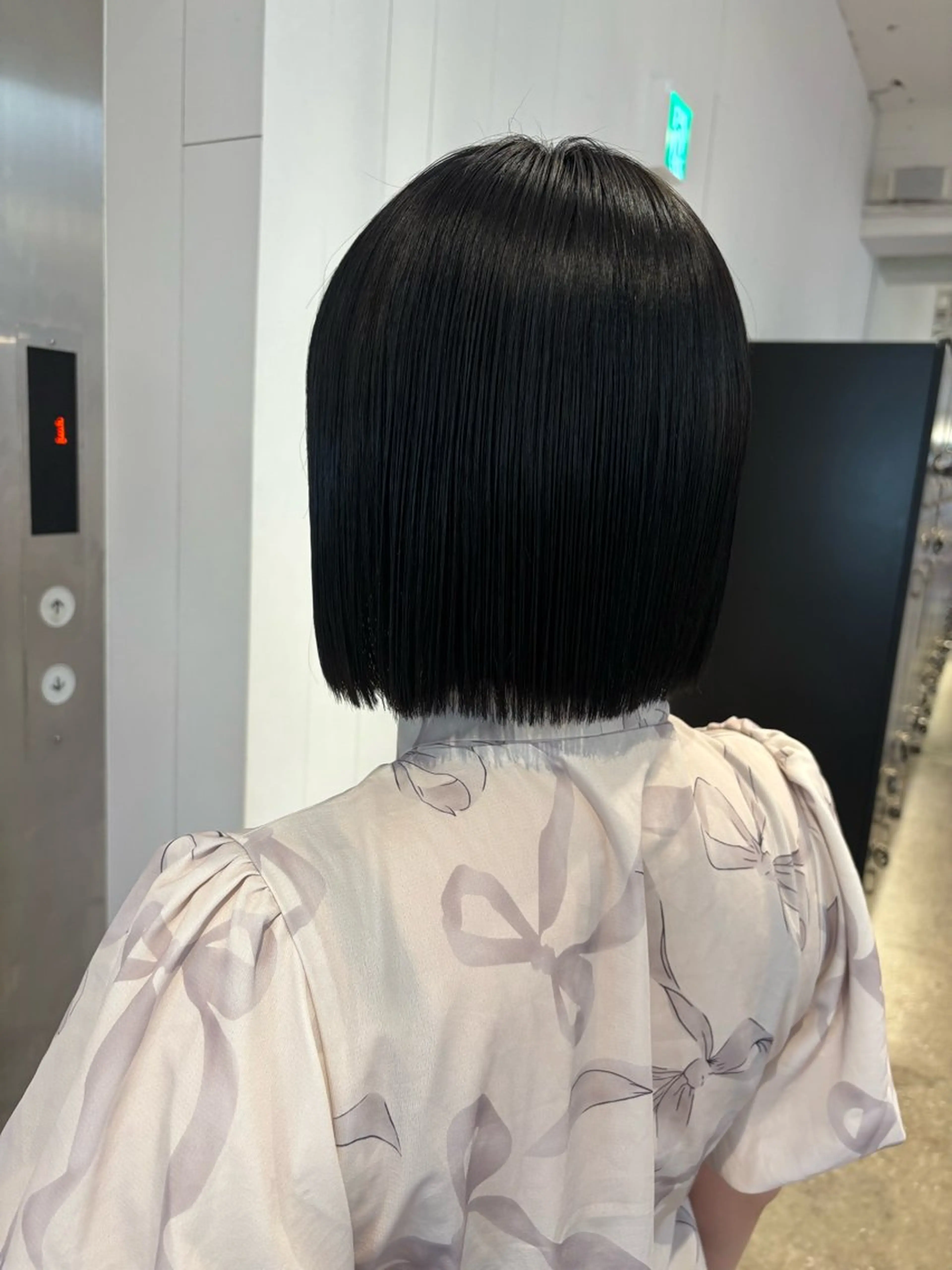 ショート カラー ボブ 上田 涼香のヘアスタイル