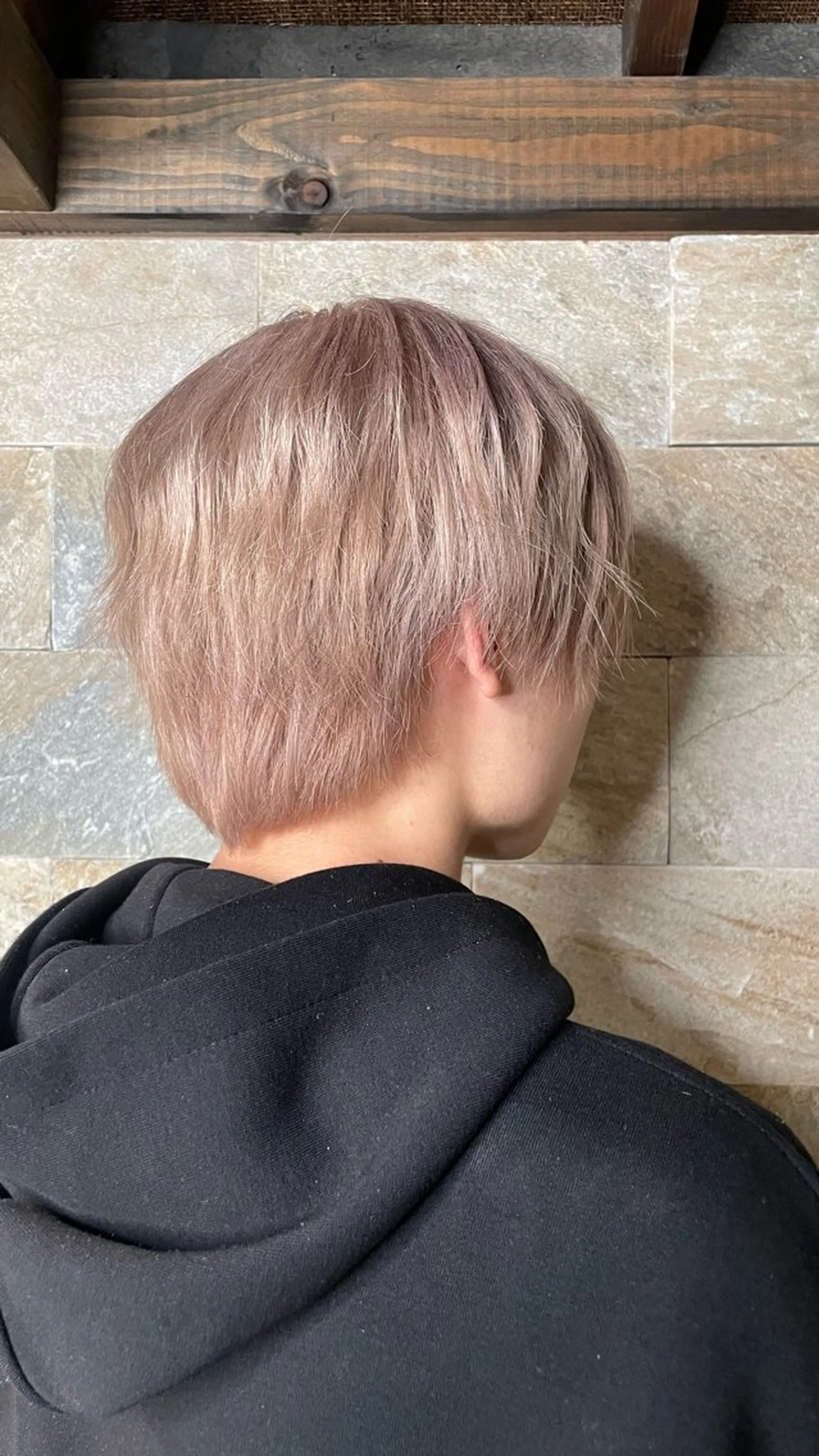 メンズ ヘアカラー ズシ ヒカルのヘアスタイル