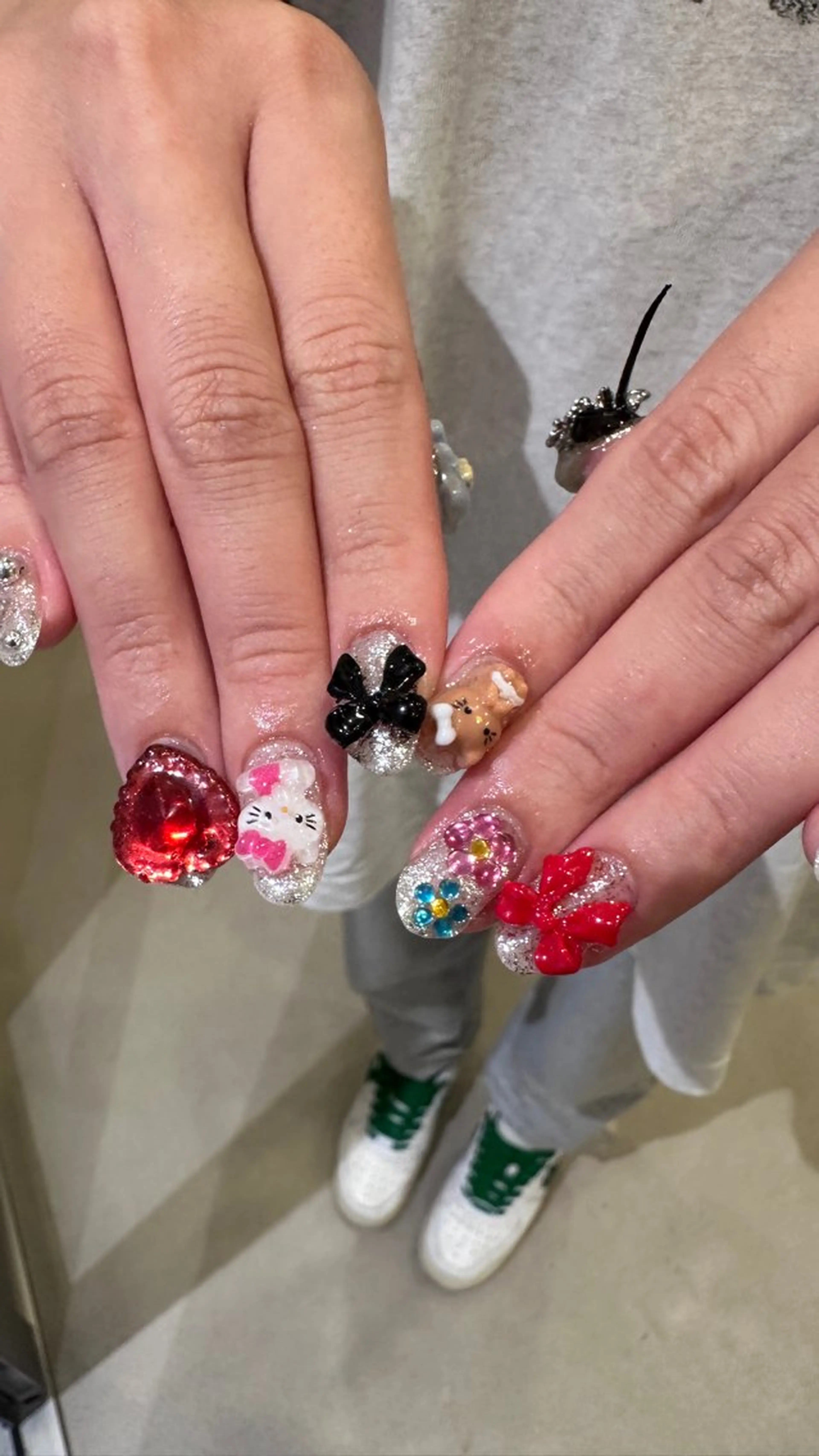 ネイル ハンドネイル 👽個性派ネイル🎀 komachiのネイルデザイン