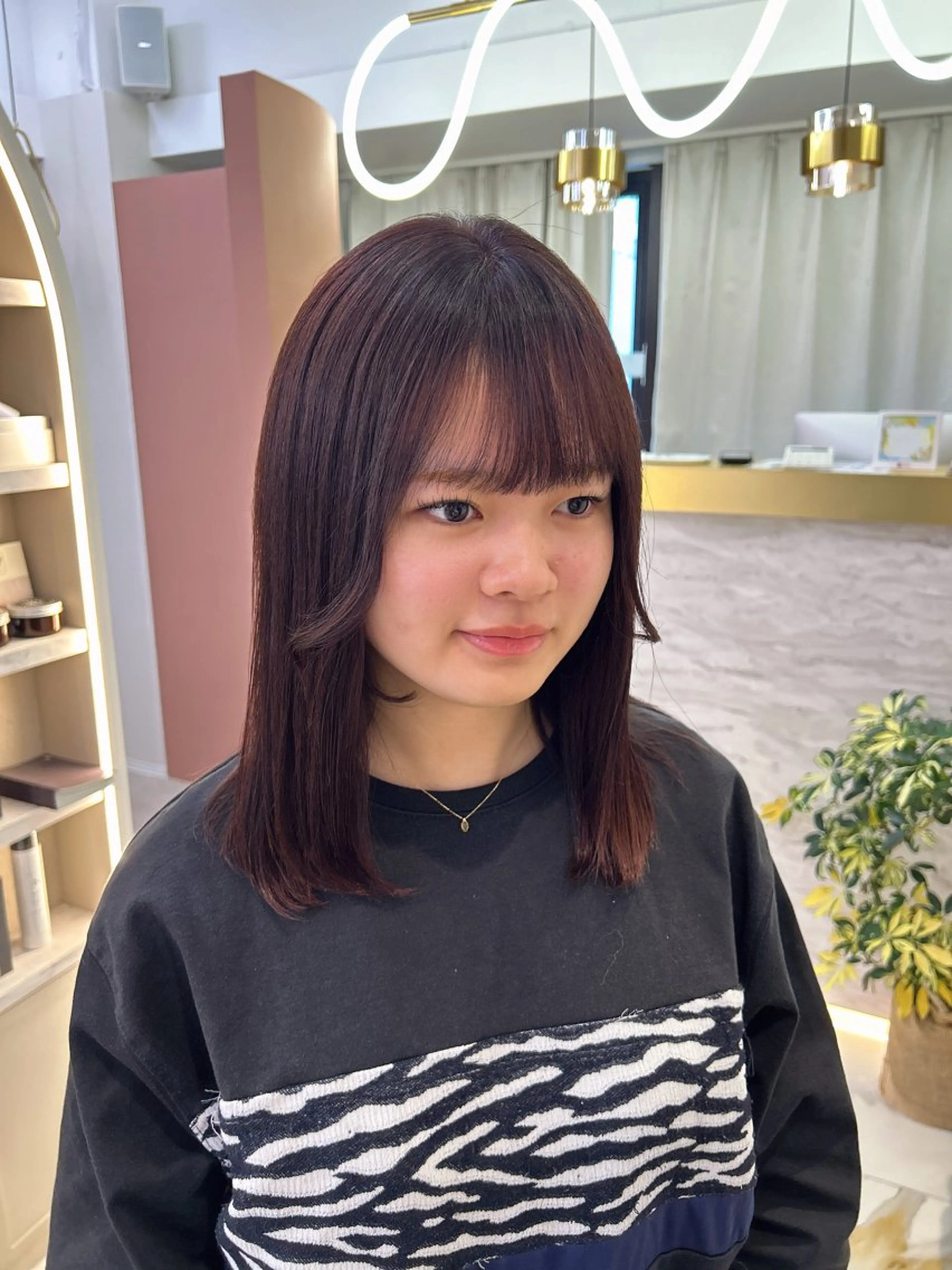 ミディアム カラー ヘアカラー 佐合 梨花 / ｅａｕ〈オー〉のヘアスタイル
