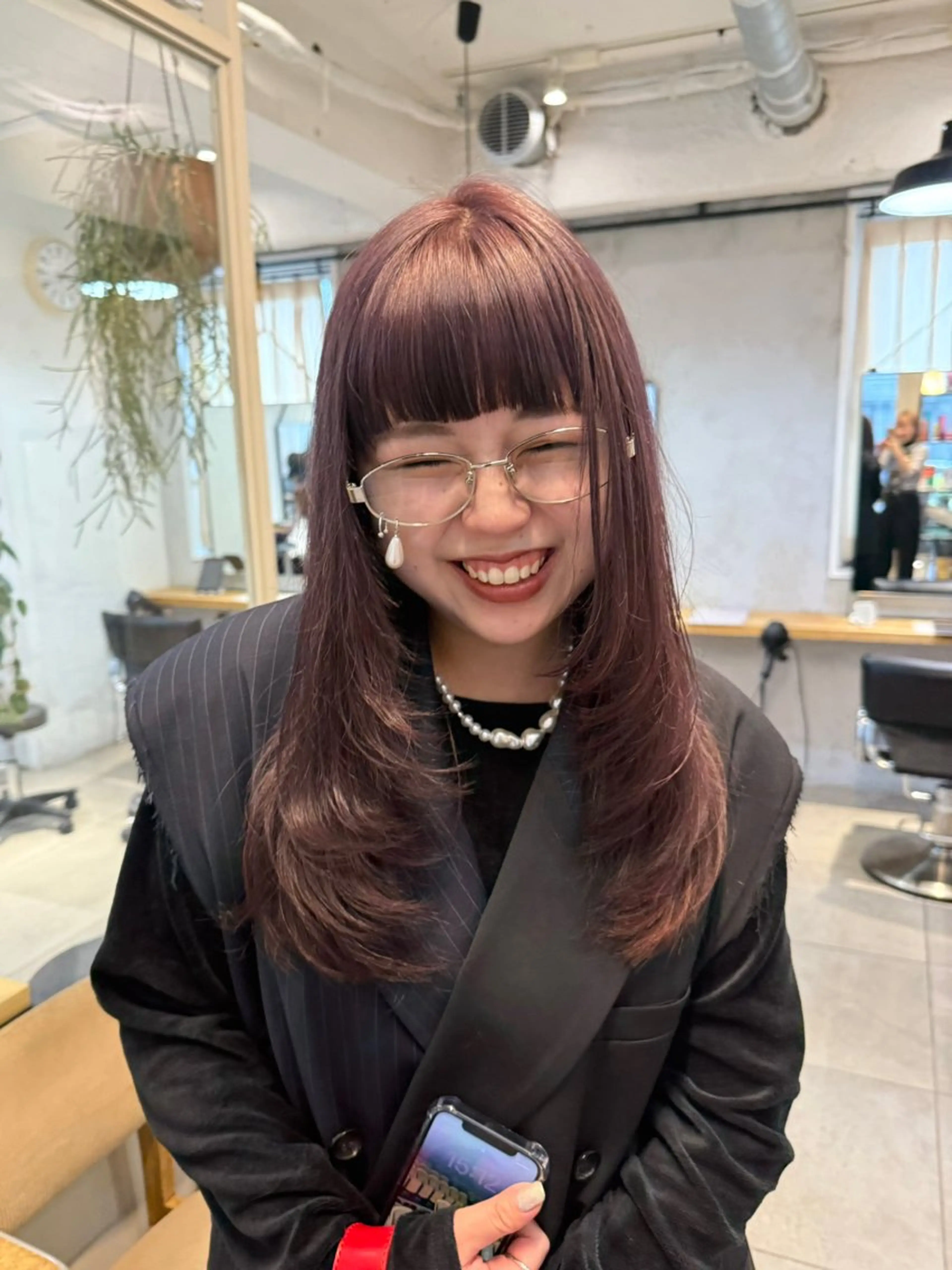 ロング カラー ミルクティー× グレージュMOMOのヘアスタイル