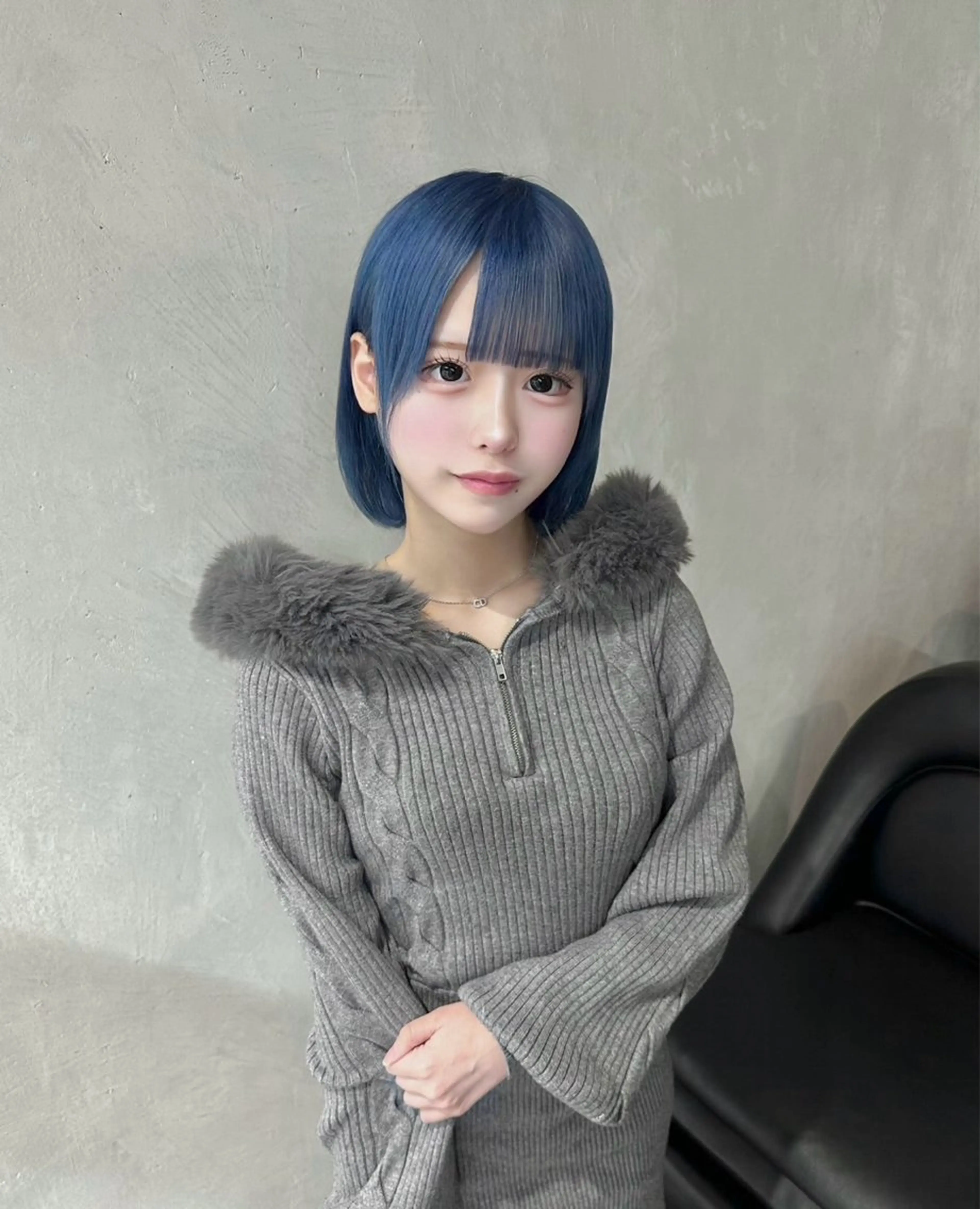 ミディアム カラー ブリーチ ブルーカラー ヘアカラー トリートメント 艶髪ハイトーン ちひろ🌙+.°のヘアスタイル
