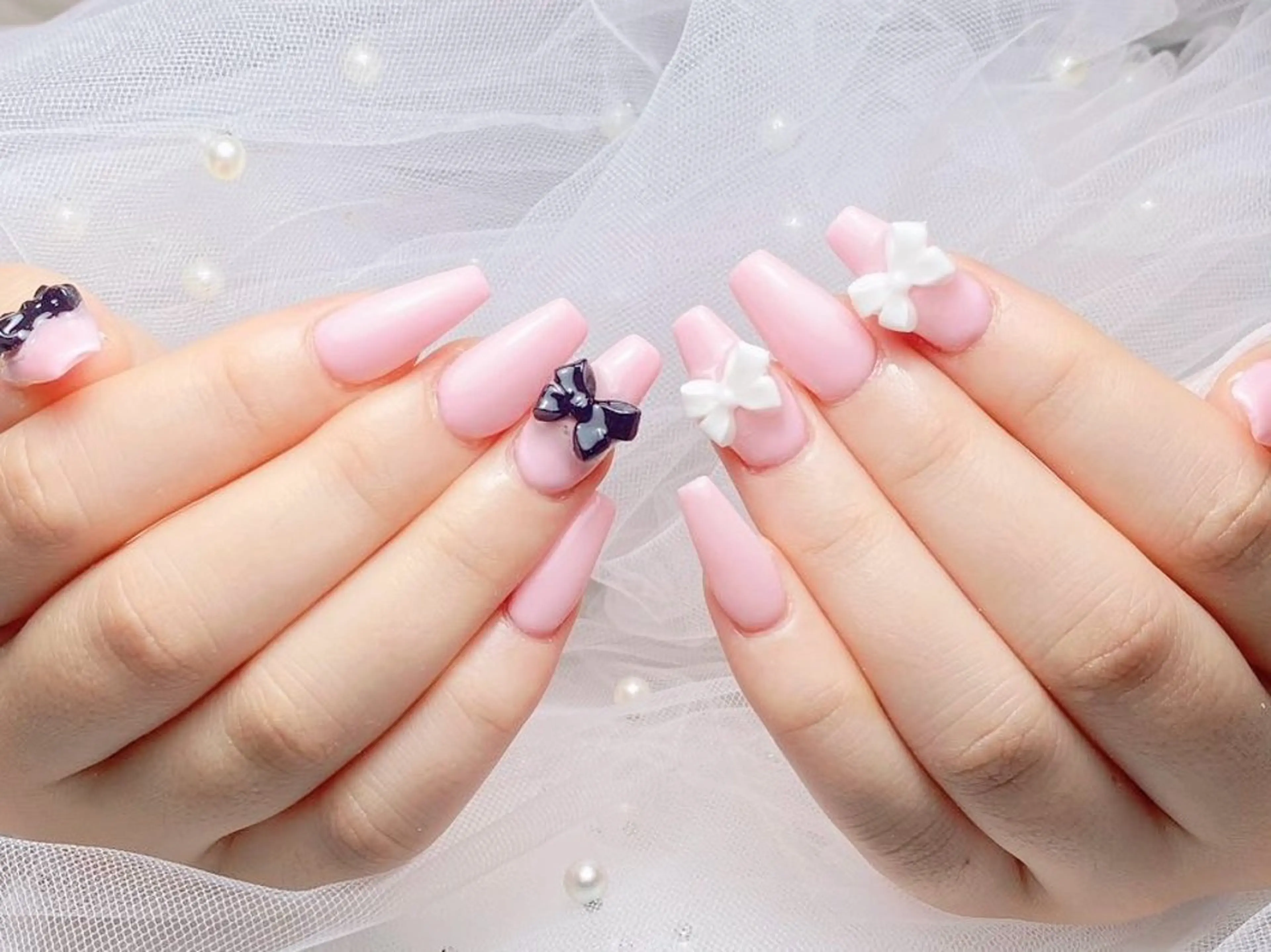 ネイル フレンチネイル ジェルネイル ハート 韓国ネイル マグネットネイル ハンドネイル ネイルサロン lotusのネイルデザイン