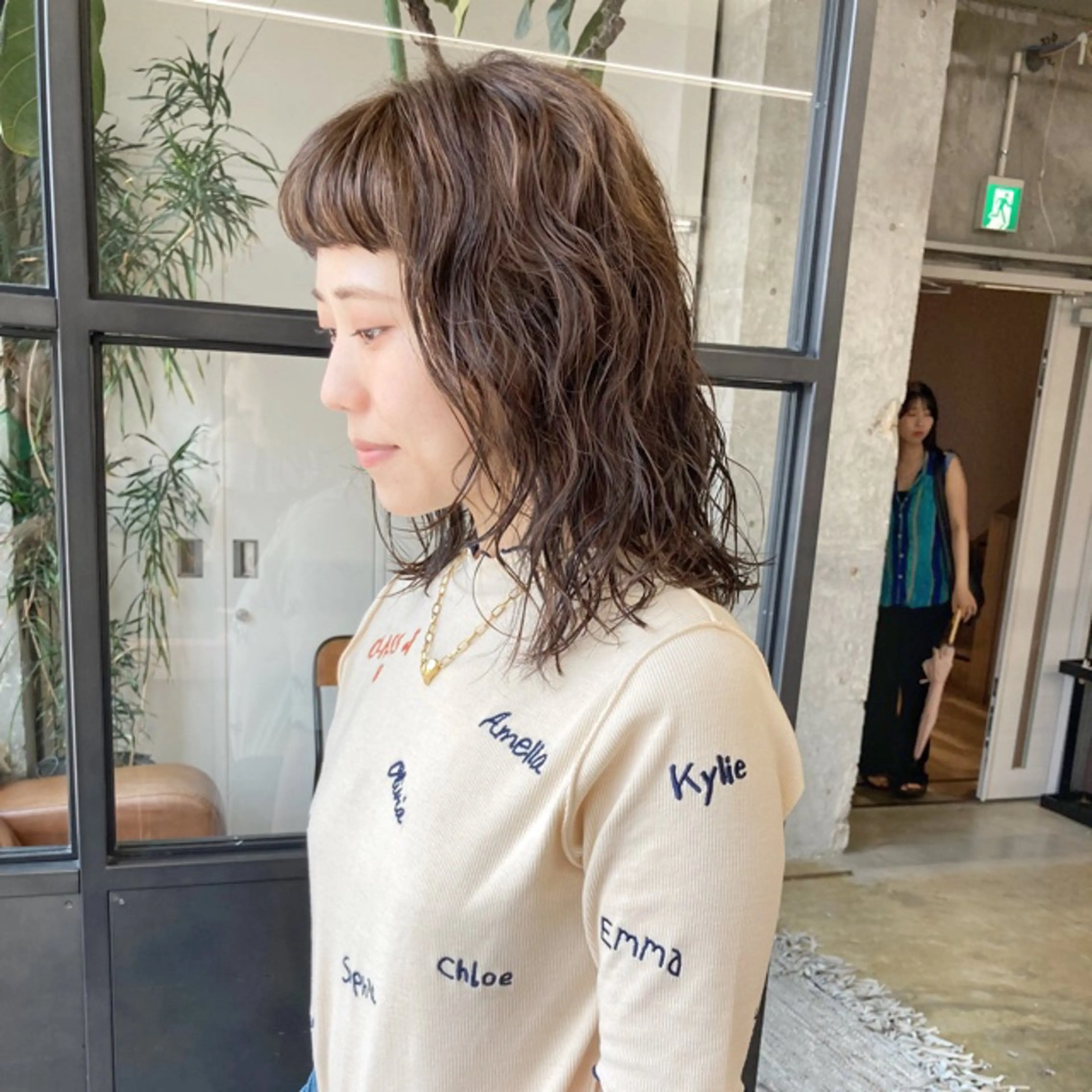 ミディアム カラー パーマ ミディアムパーマ アッシュ ベージュカラー カット ヘアカラー パーマ 小木曽智美 /ボブ/ショートのヘアスタイル