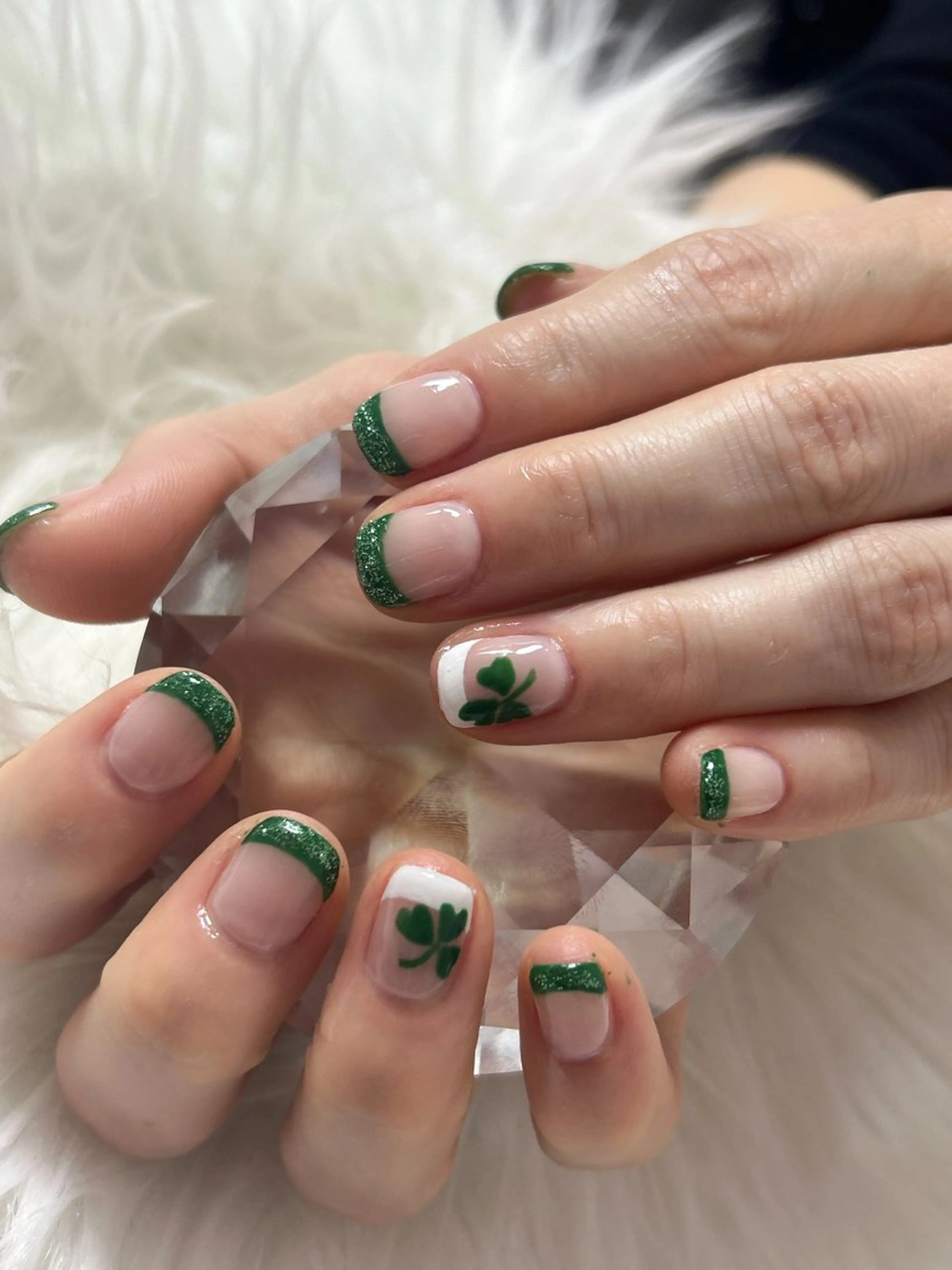 ネイル アートネイル フレンチネイル ラメ(グリッター) ハンドネイル Beauty　salon Alona所属・ALONA☀️ Nail💅のネイルデザイン