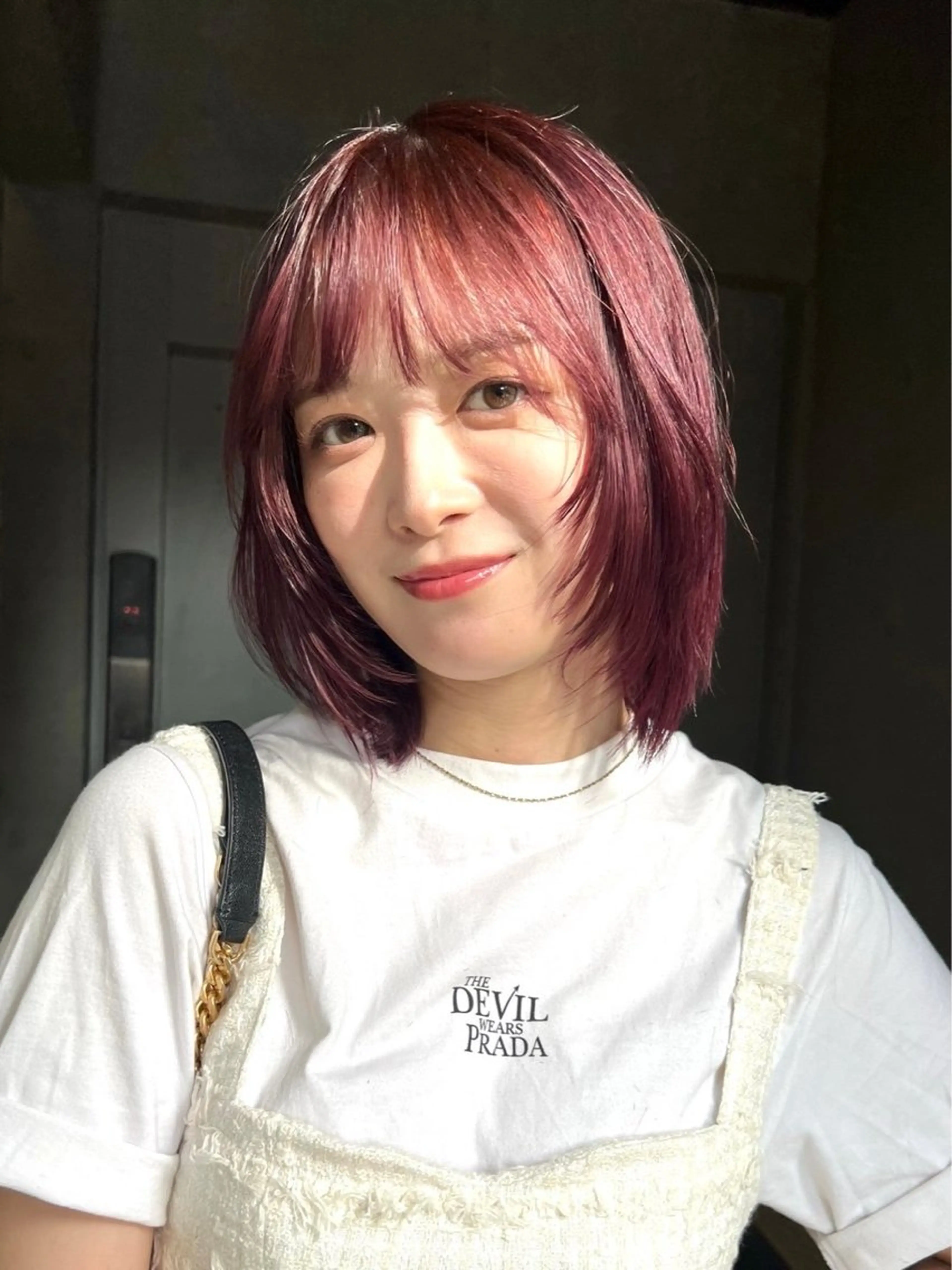 ミディアム 切りっぱなしボブ ボブ くびれヘア 髪質改善 レイヤーカット ヘアカラー SALT WATER所属・南堀江ハイトーン ×カットMIKU🍒のヘアスタイル