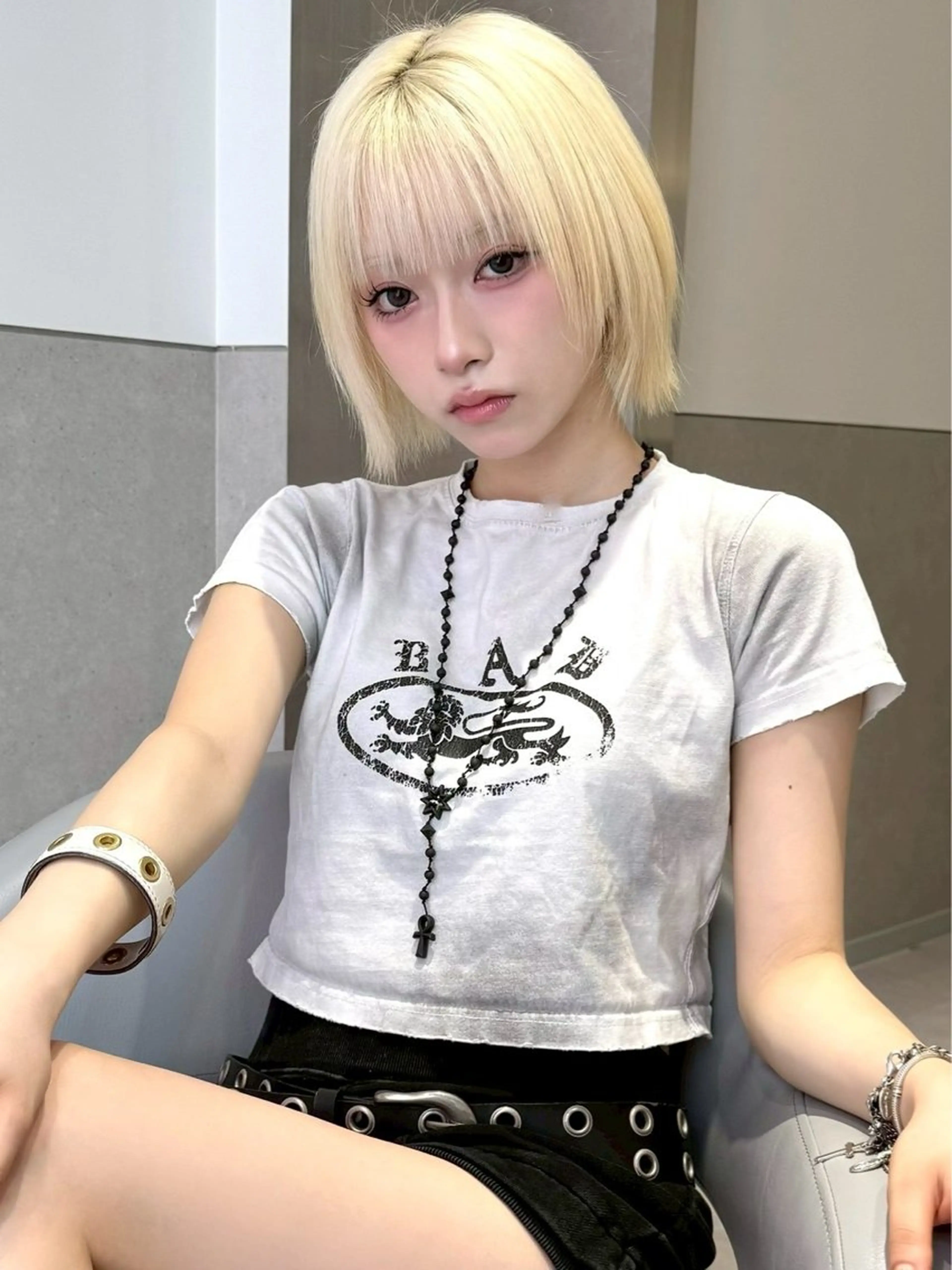 ミディアム カラー ベージュカラー ブリーチ ケアブリーチ デザインカラー ダブルカラー ヘアカラー トリートメント ViVIE所属・TATSU ミルクティーベージュのヘアスタイル