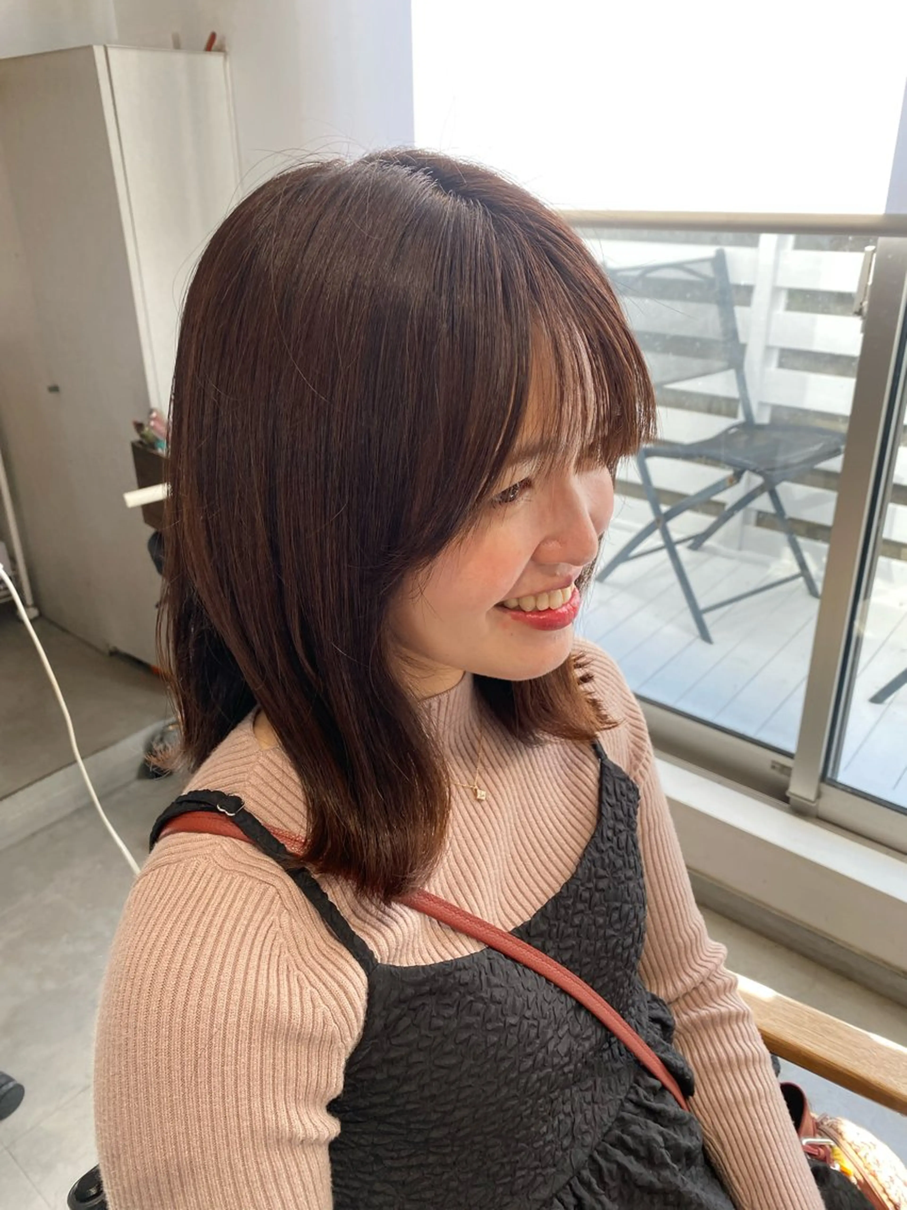 ミディアム APREKO 葵のヘアスタイル